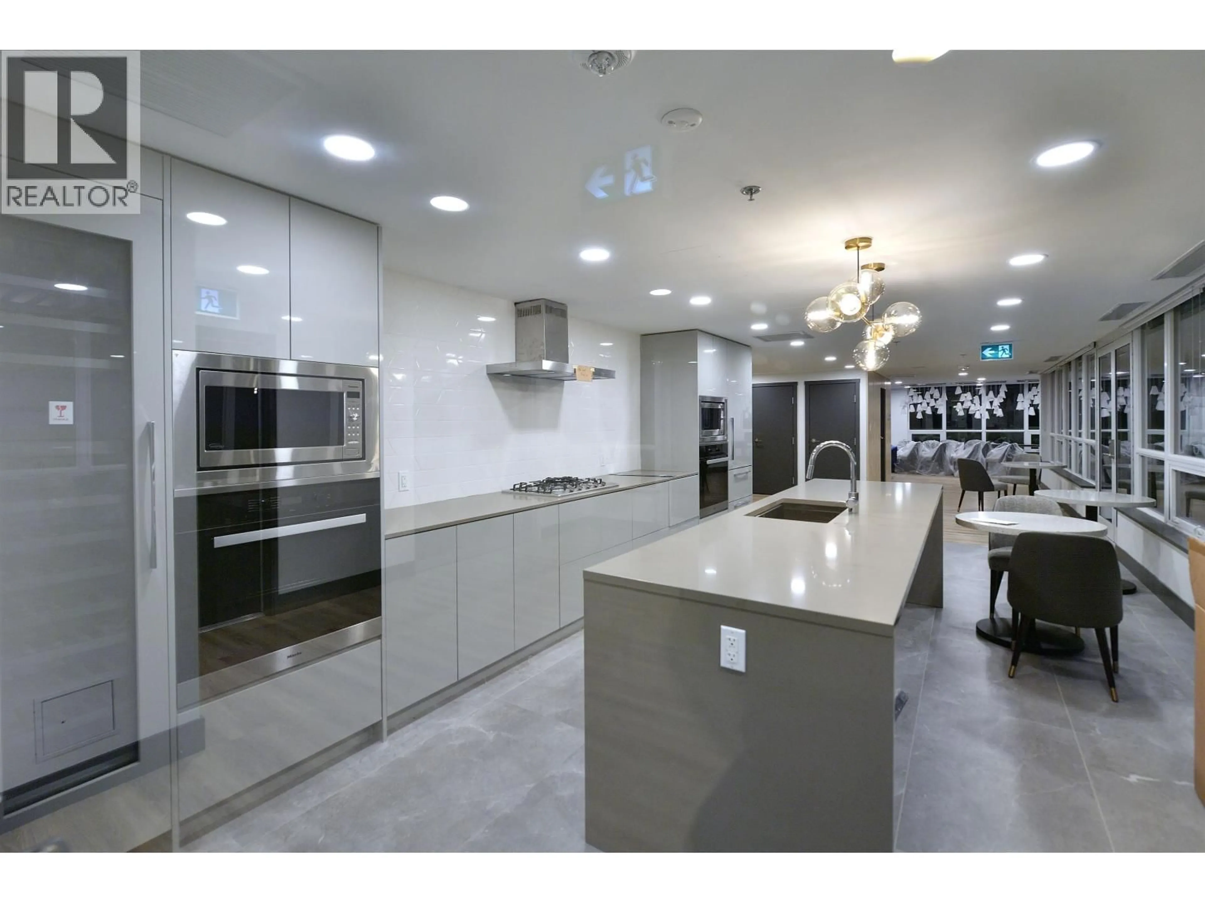 Unknown for 1703 - 1675 LIONS GATE LANE, North Vancouver British Columbia V7P3B4