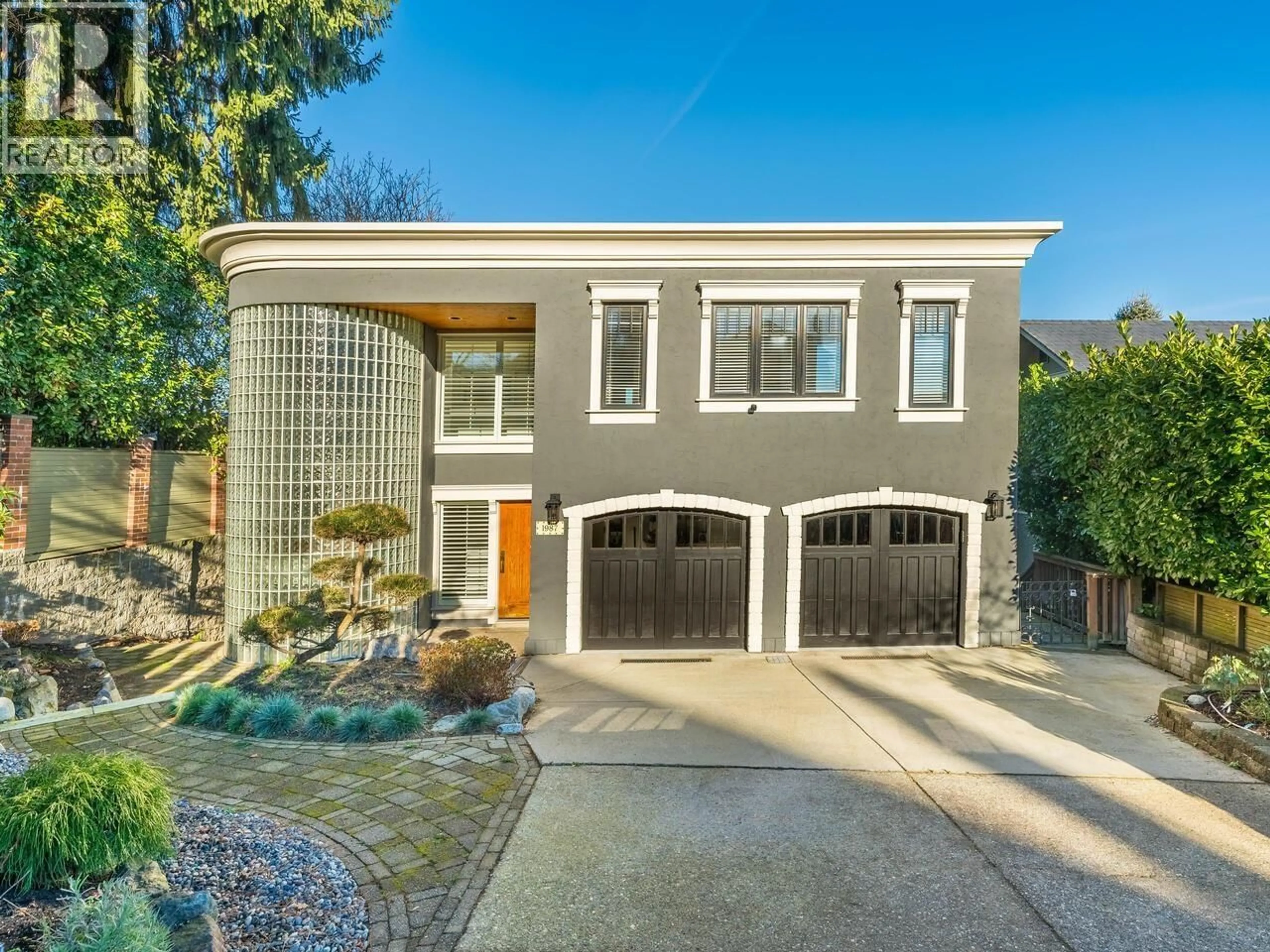 Home with vinyl exterior material, street for 1987 35TH AVENUE, Vancouver British Columbia V6M1H8