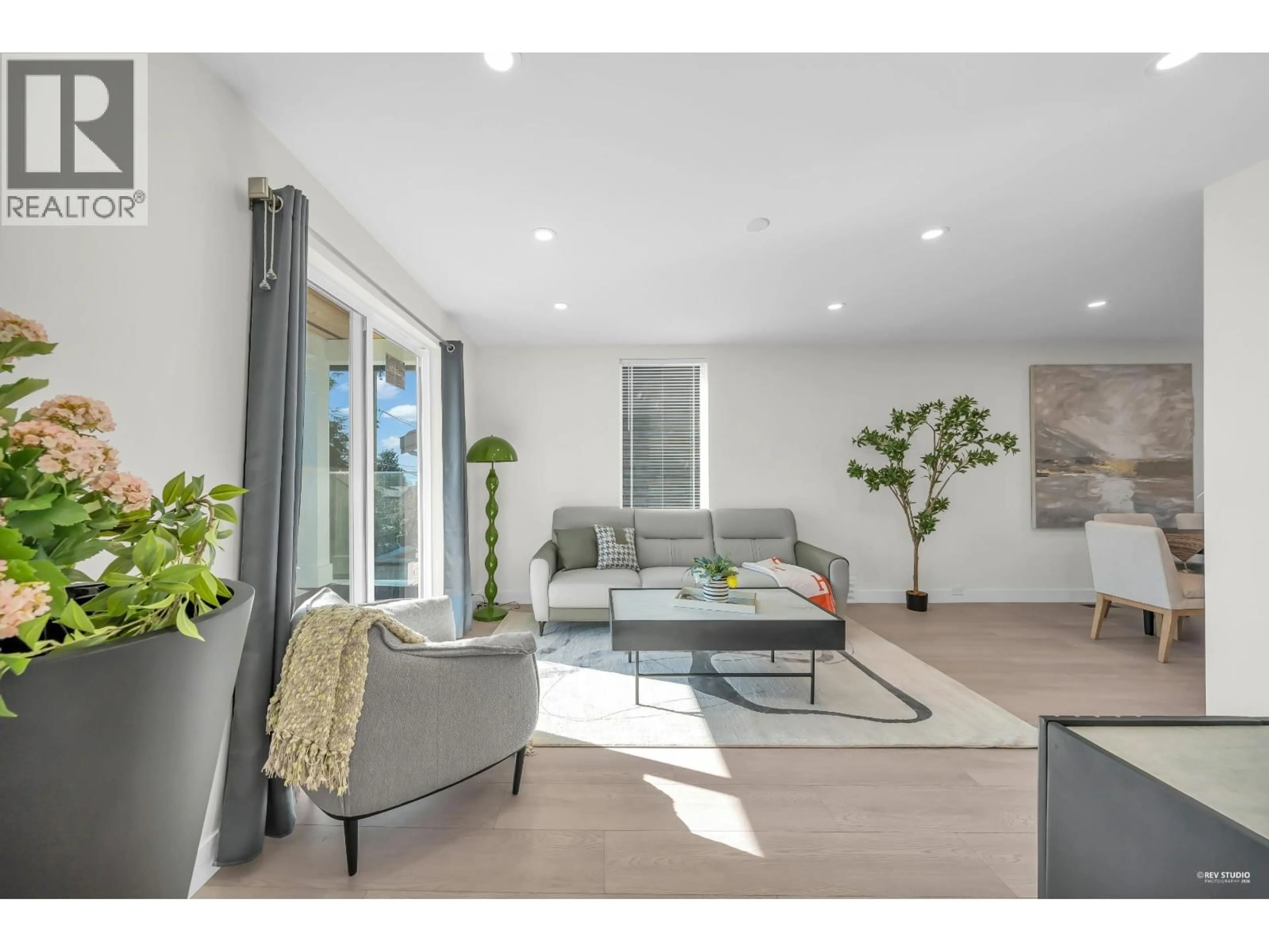 Living room with furniture, unknown for 238 28TH STREET, North Vancouver British Columbia V7N1C2