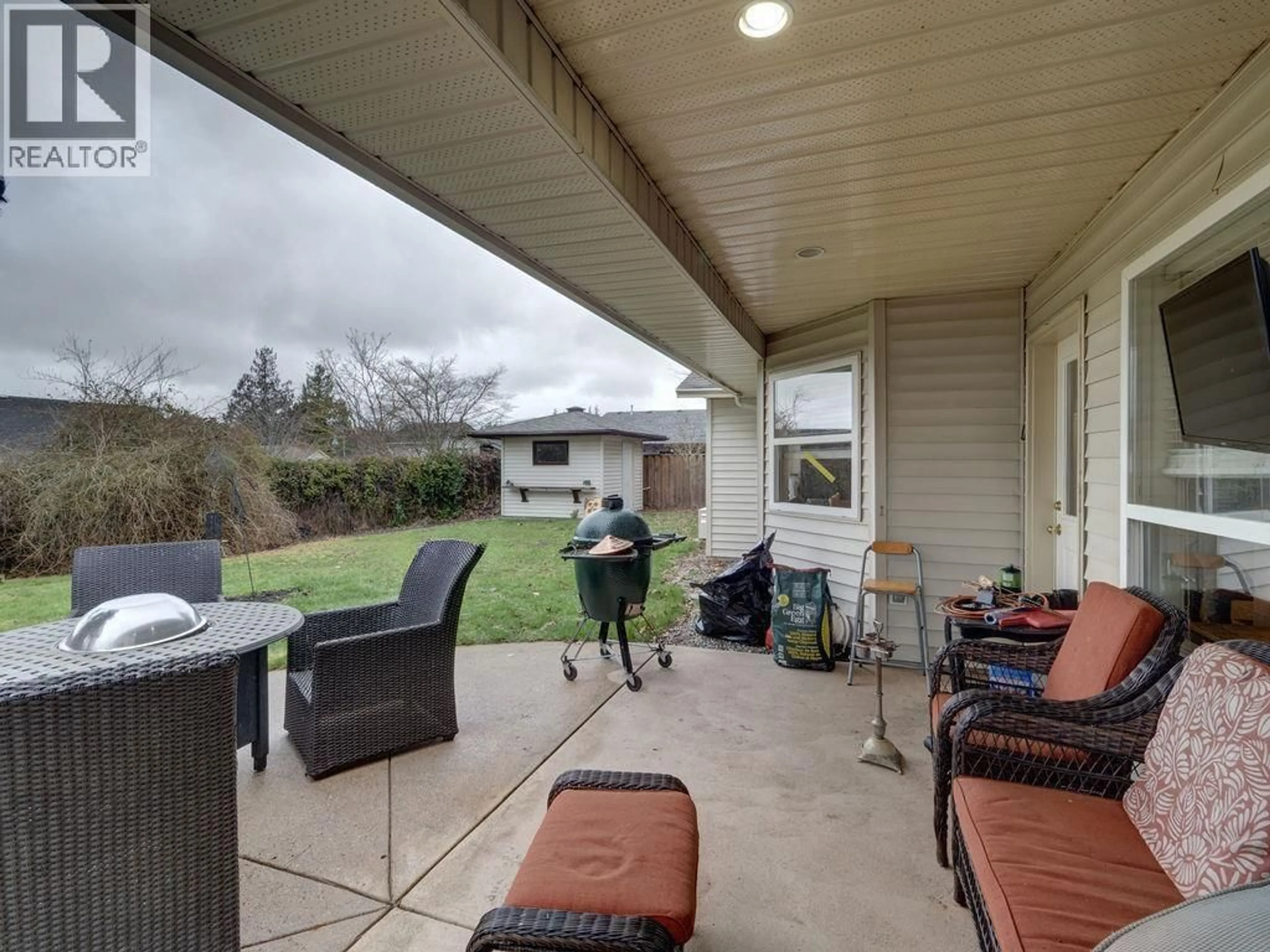 Patio, unknown for 5641 NICKERSON ROAD, Sechelt British Columbia V7Z0M6