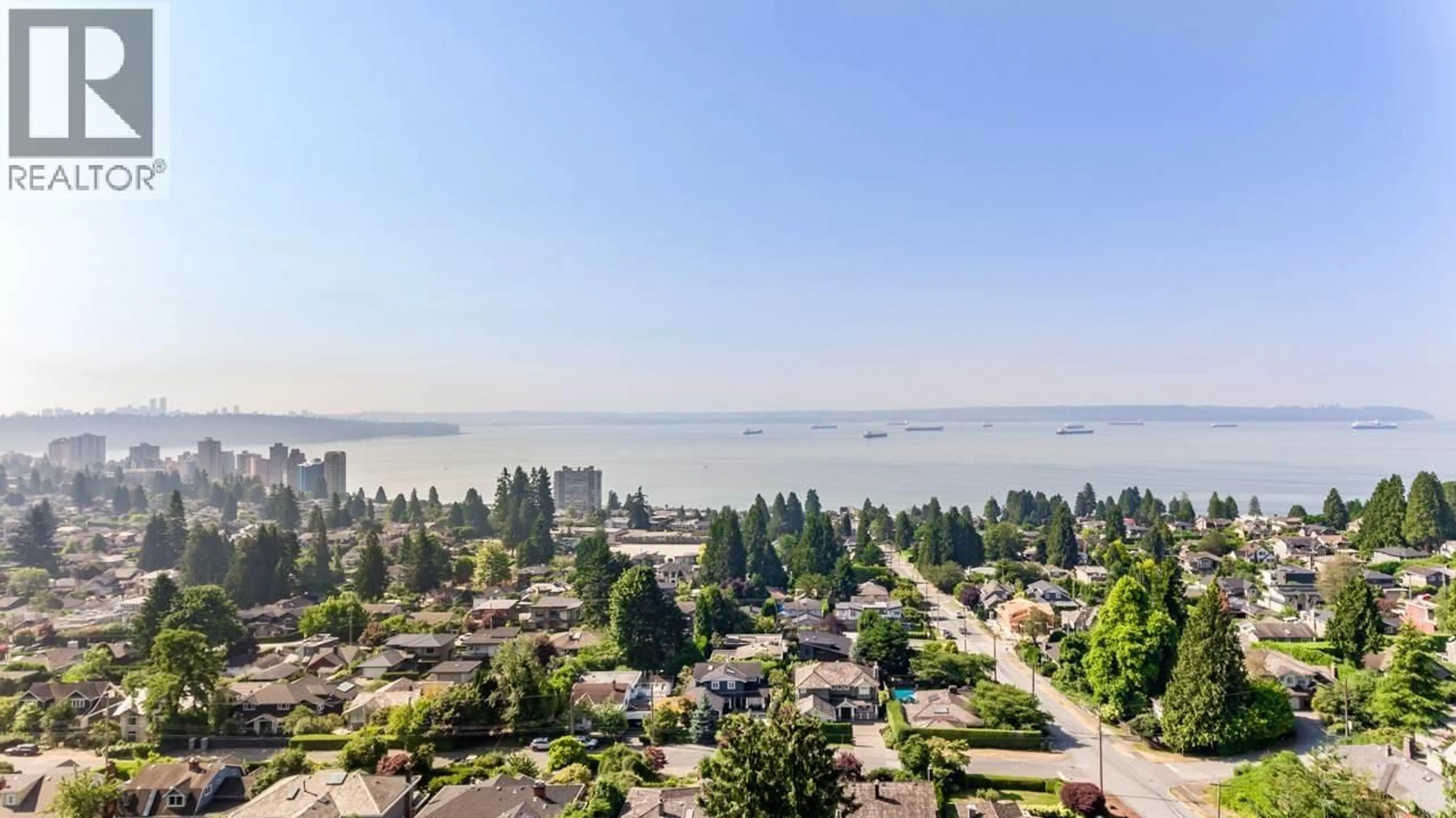 A pic from outside/outdoor area/front of a property/back of a property/a pic from drone, water/lake/river/ocean view for 2479 OTTAWA AVENUE, West Vancouver British Columbia V7V2T2