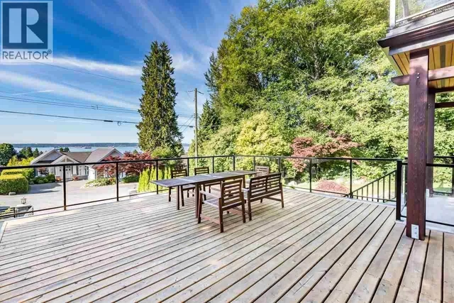 2479 OTTAWA AVENUE, West Vancouver 4