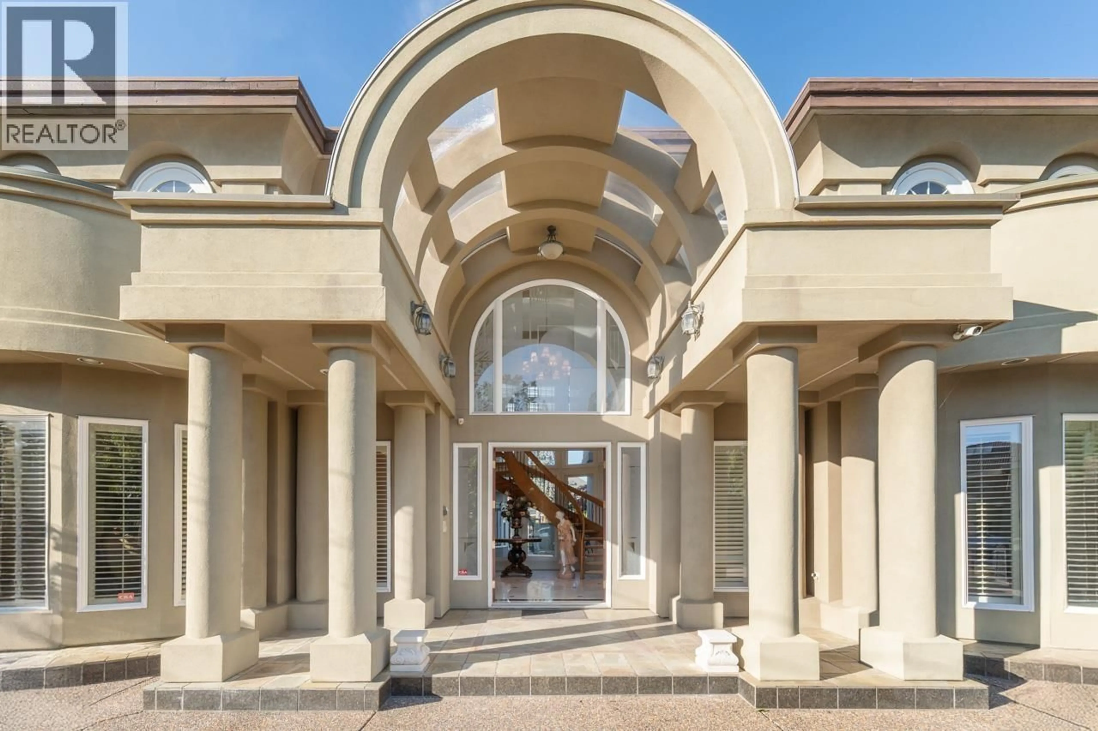 Indoor foyer for 6711 CHATTERTON ROAD, Richmond British Columbia V7C2Y6