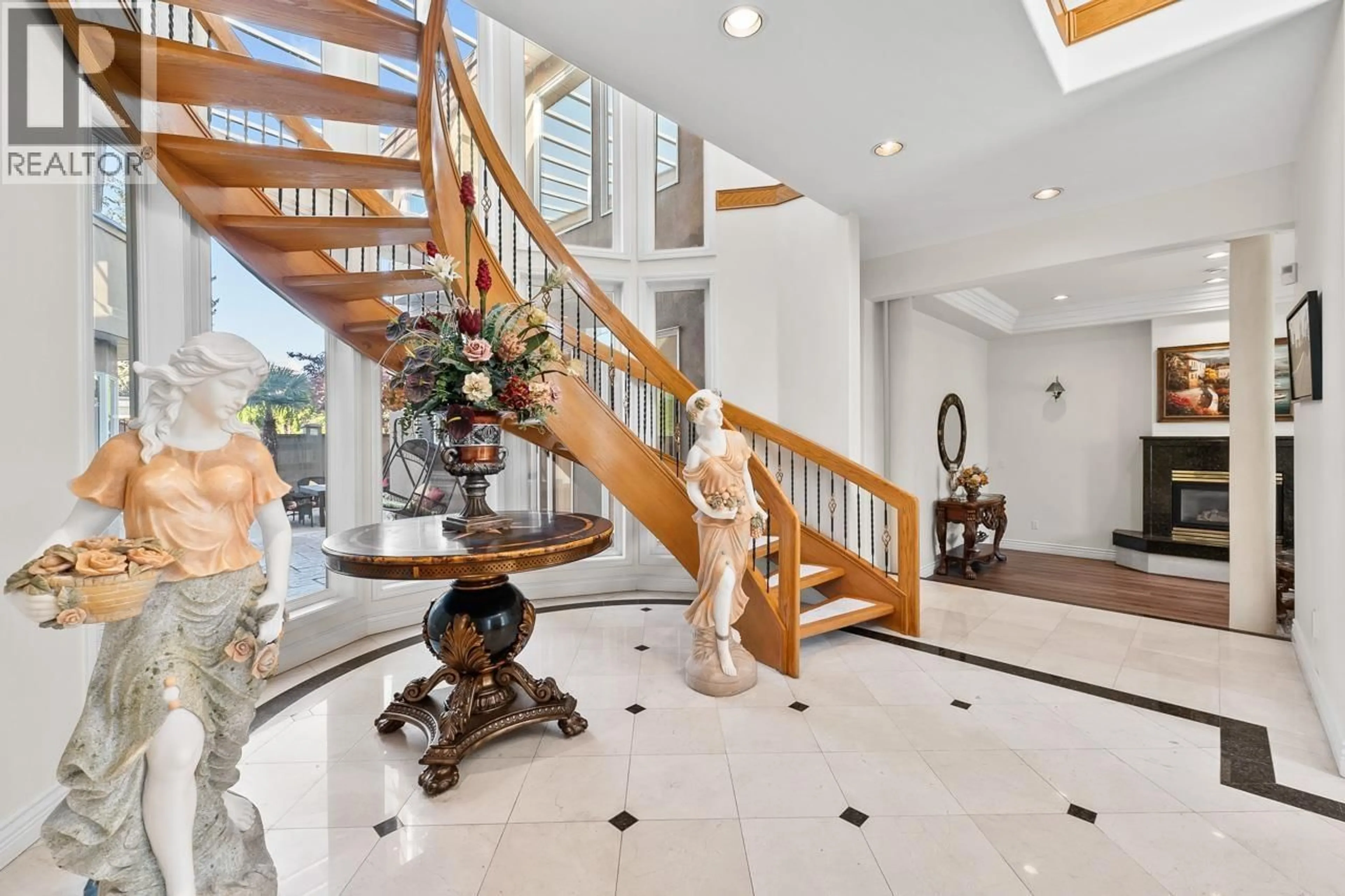 Indoor foyer for 6711 CHATTERTON ROAD, Richmond British Columbia V7C2Y6
