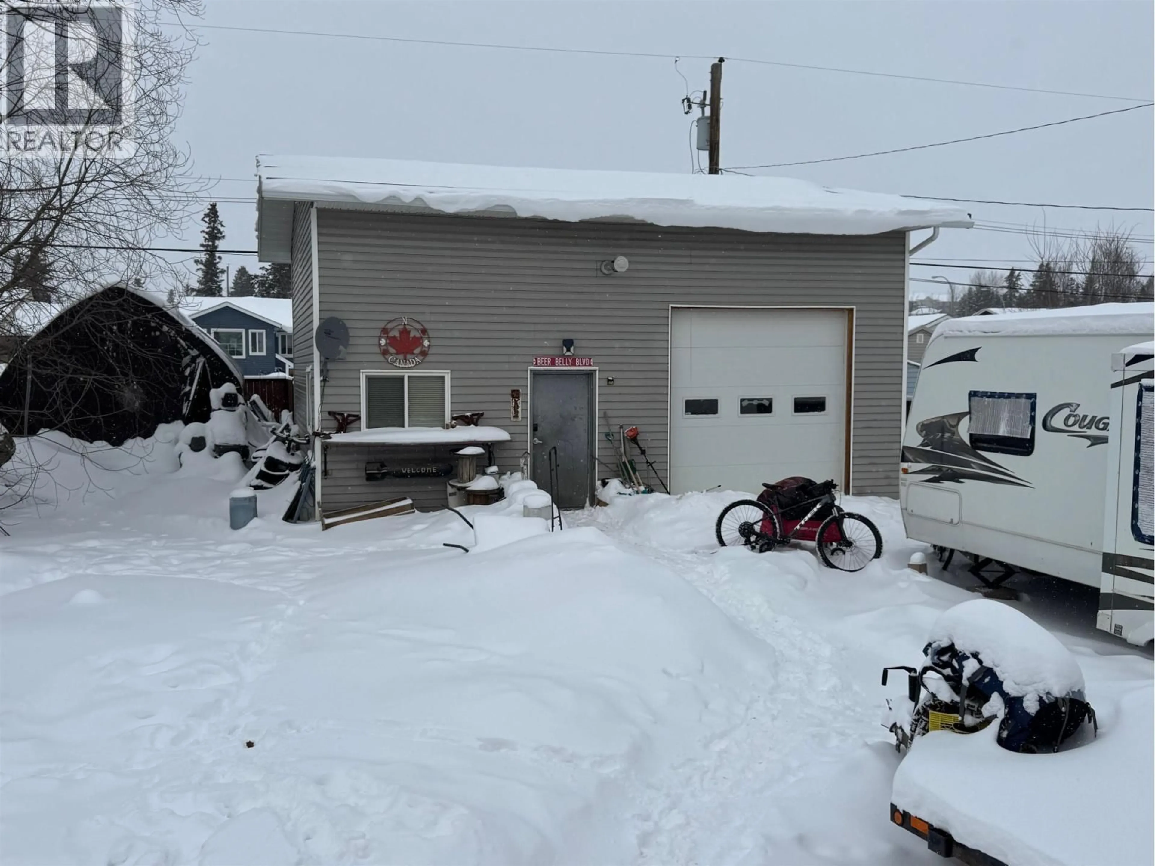 Indoor garage for 9516 95 AVENUE, Fort St. John British Columbia V1J1H8