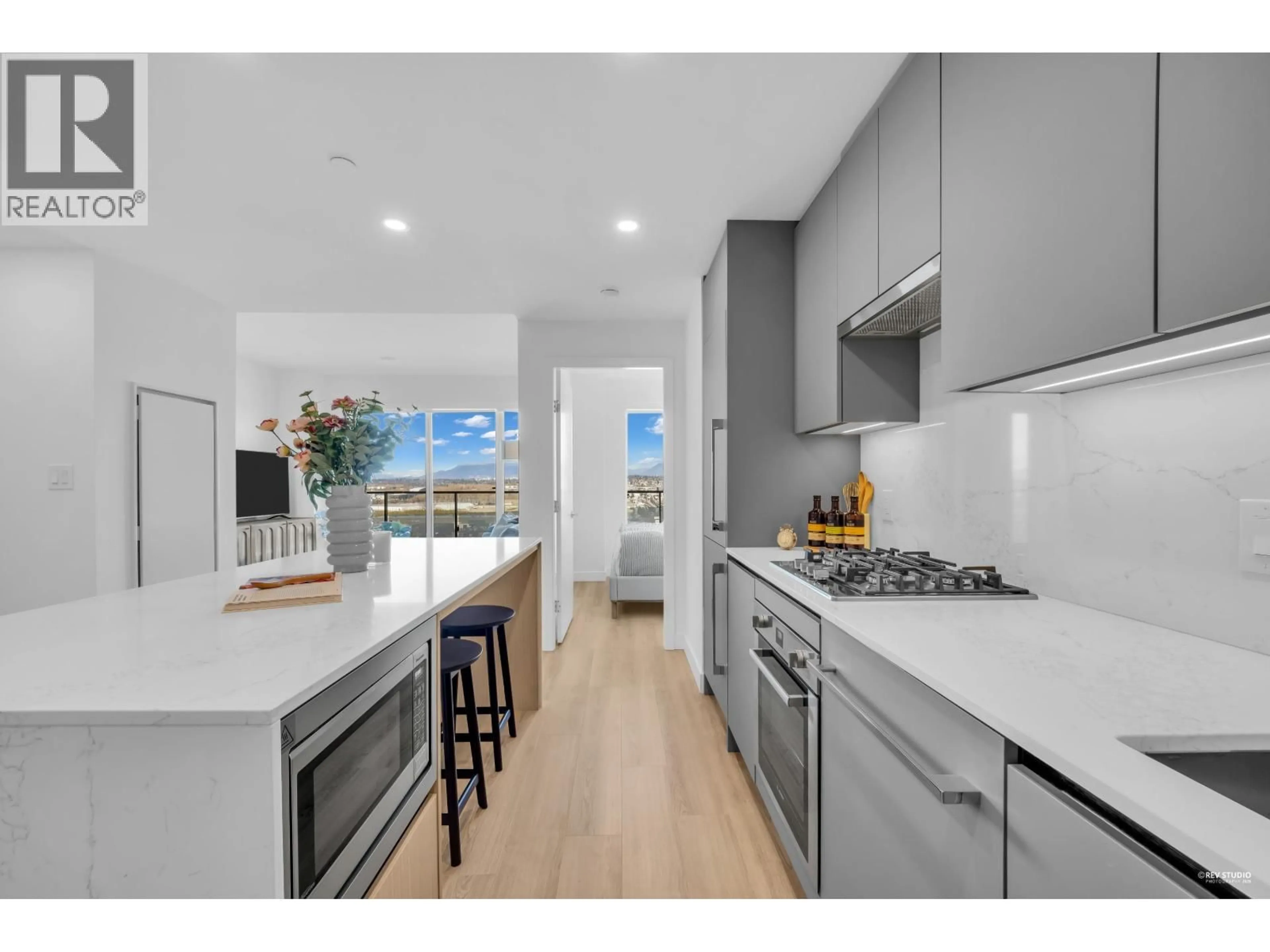 Open concept kitchen, unknown for 1301 - 5593 NO. 3 ROAD, Richmond British Columbia V6X0X6