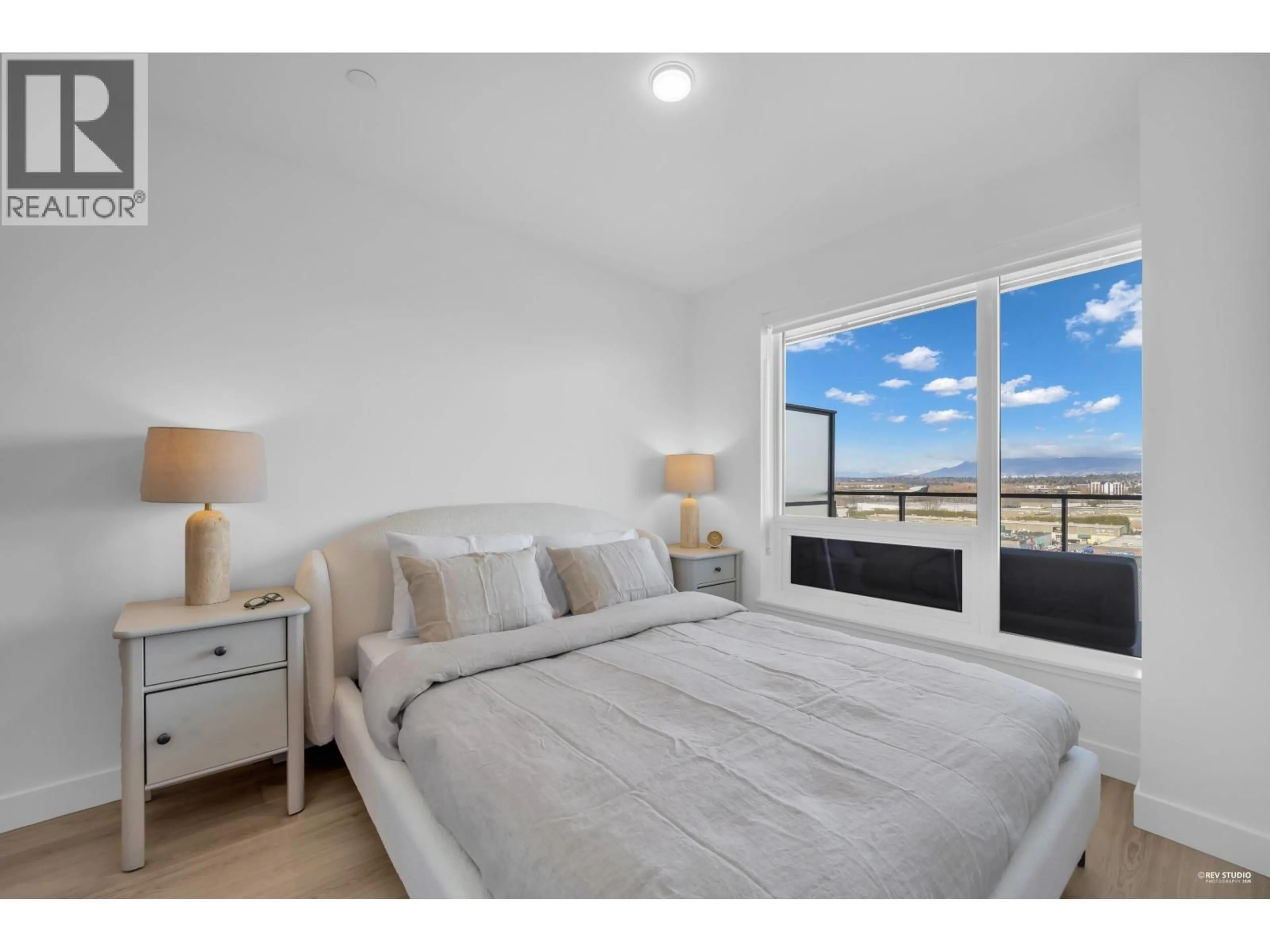 Bedroom with bed, unknown for 1301 - 5593 NO. 3 ROAD, Richmond British Columbia V6X0X6