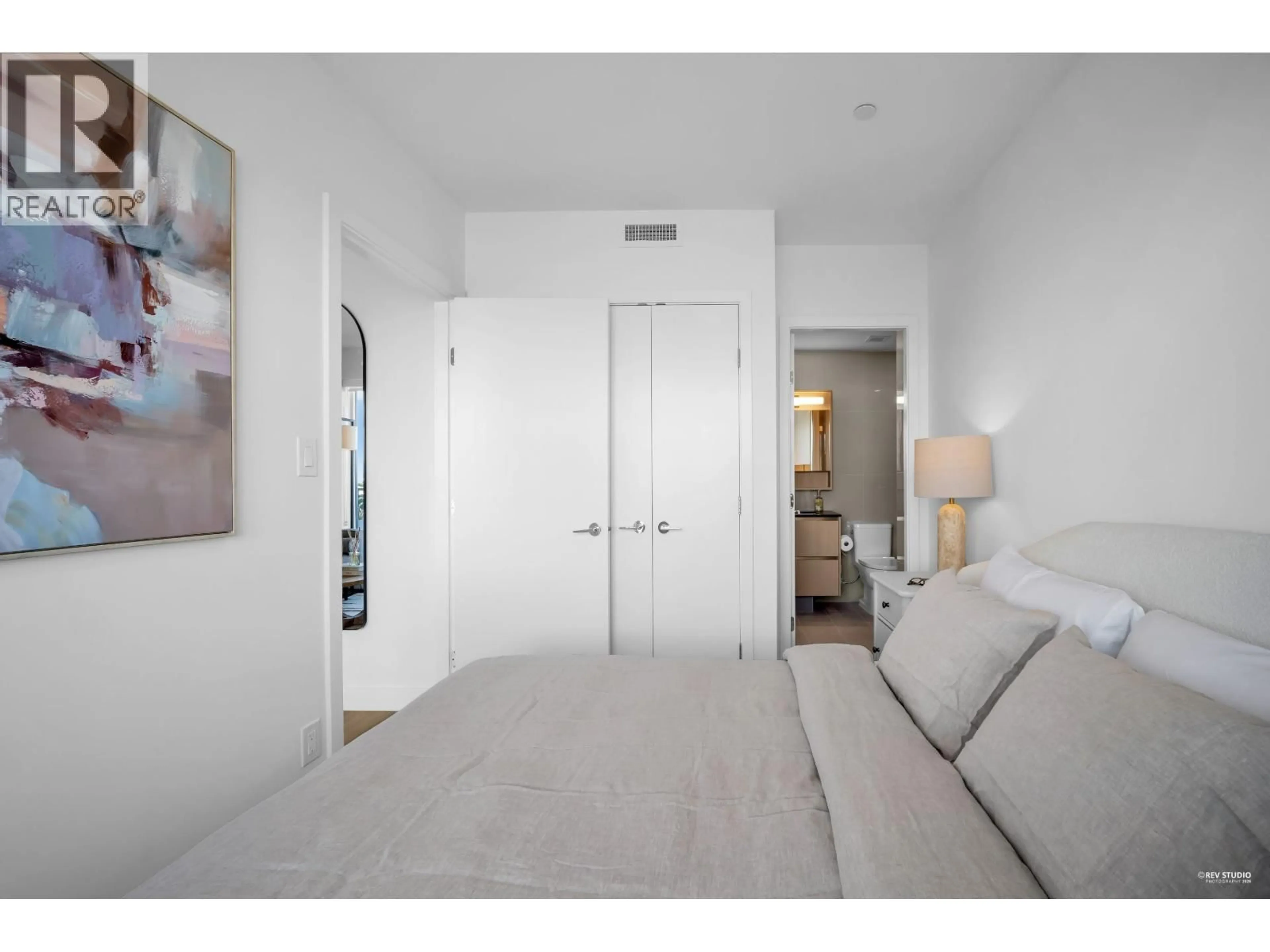 Unknown for 1301 - 5593 NO. 3 ROAD, Richmond British Columbia V6X0X6