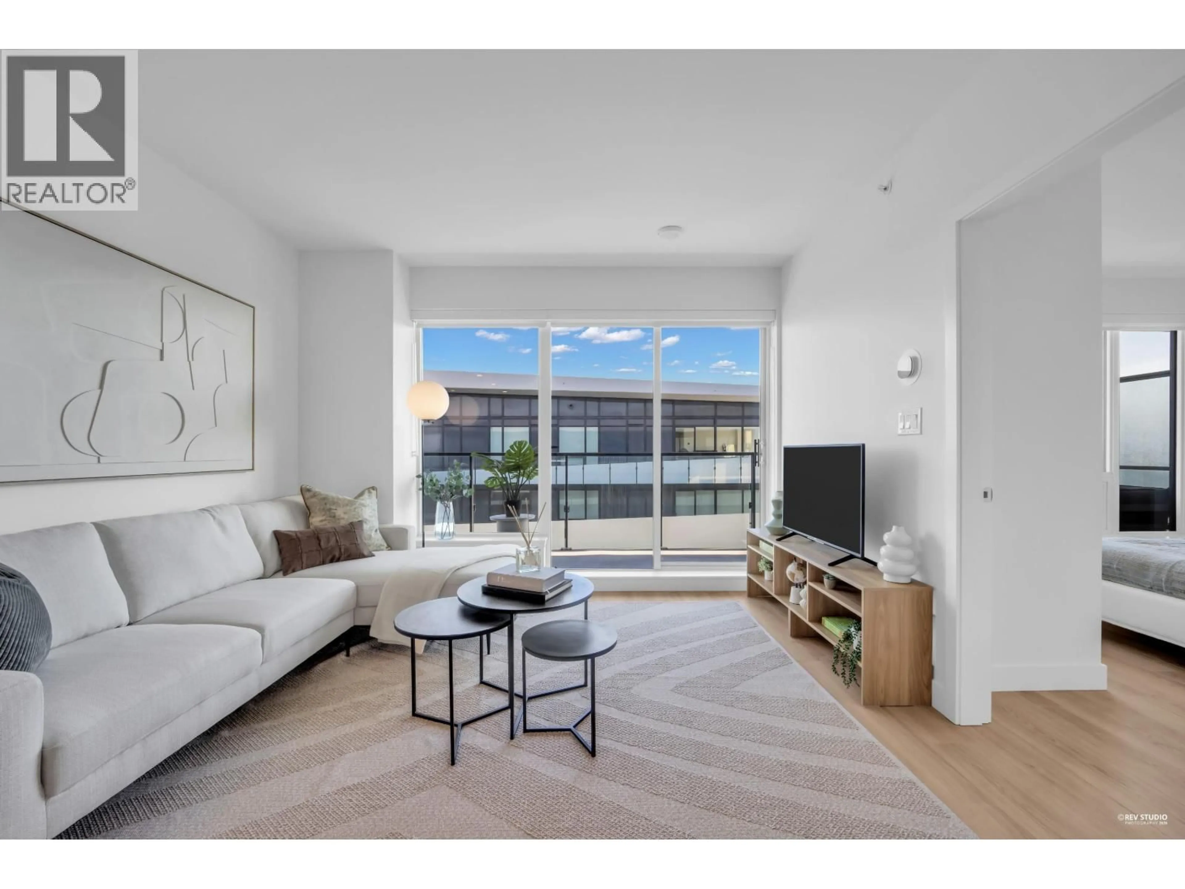 Living room with furniture, unknown for 1510 - 5520 MCNAUGHTON ROAD, Richmond British Columbia V6X0X5
