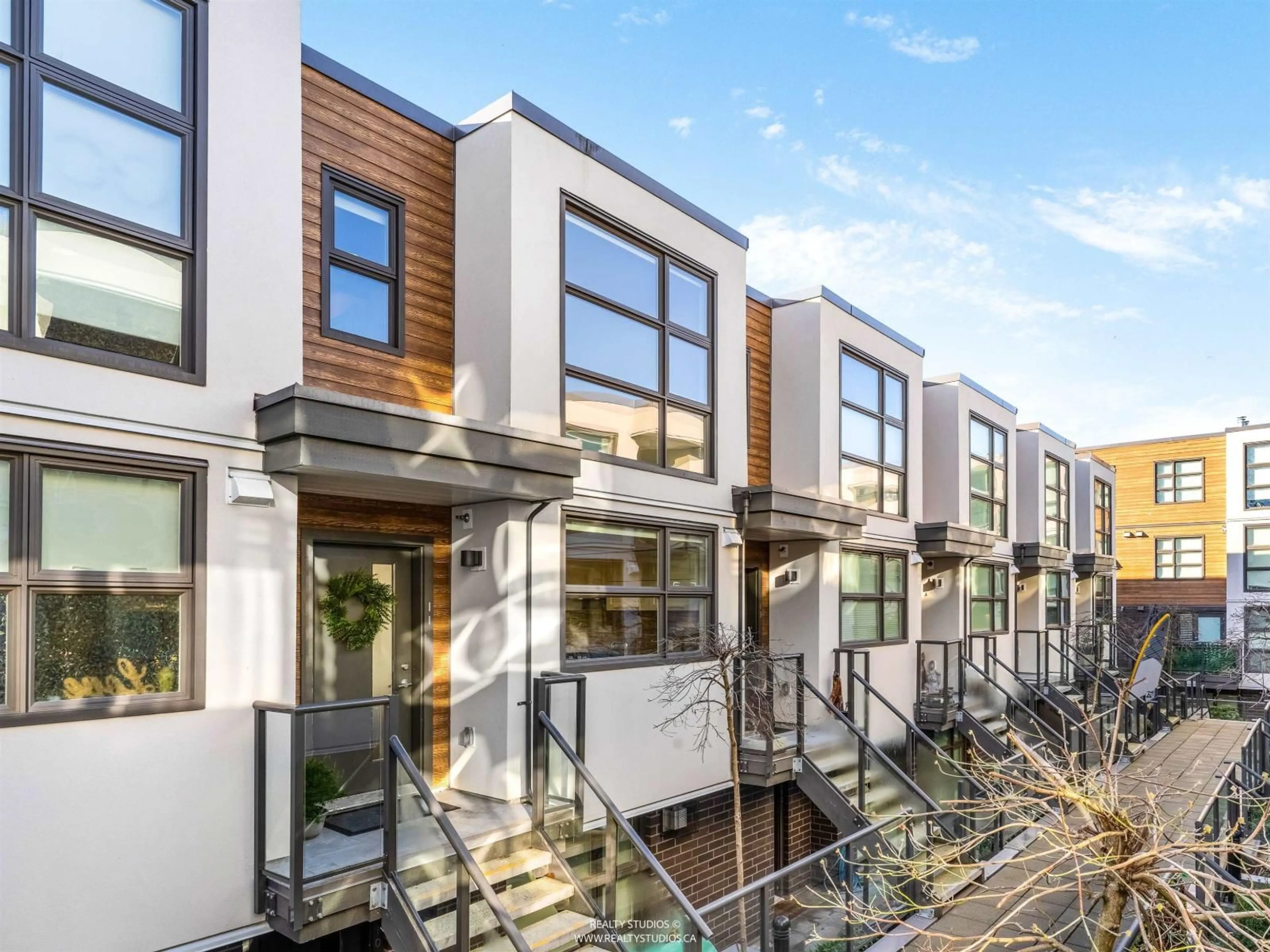 Home with brick exterior material, street for 11 - 14820 BUENA VISTA AVENUE, White Rock British Columbia V4B0B3