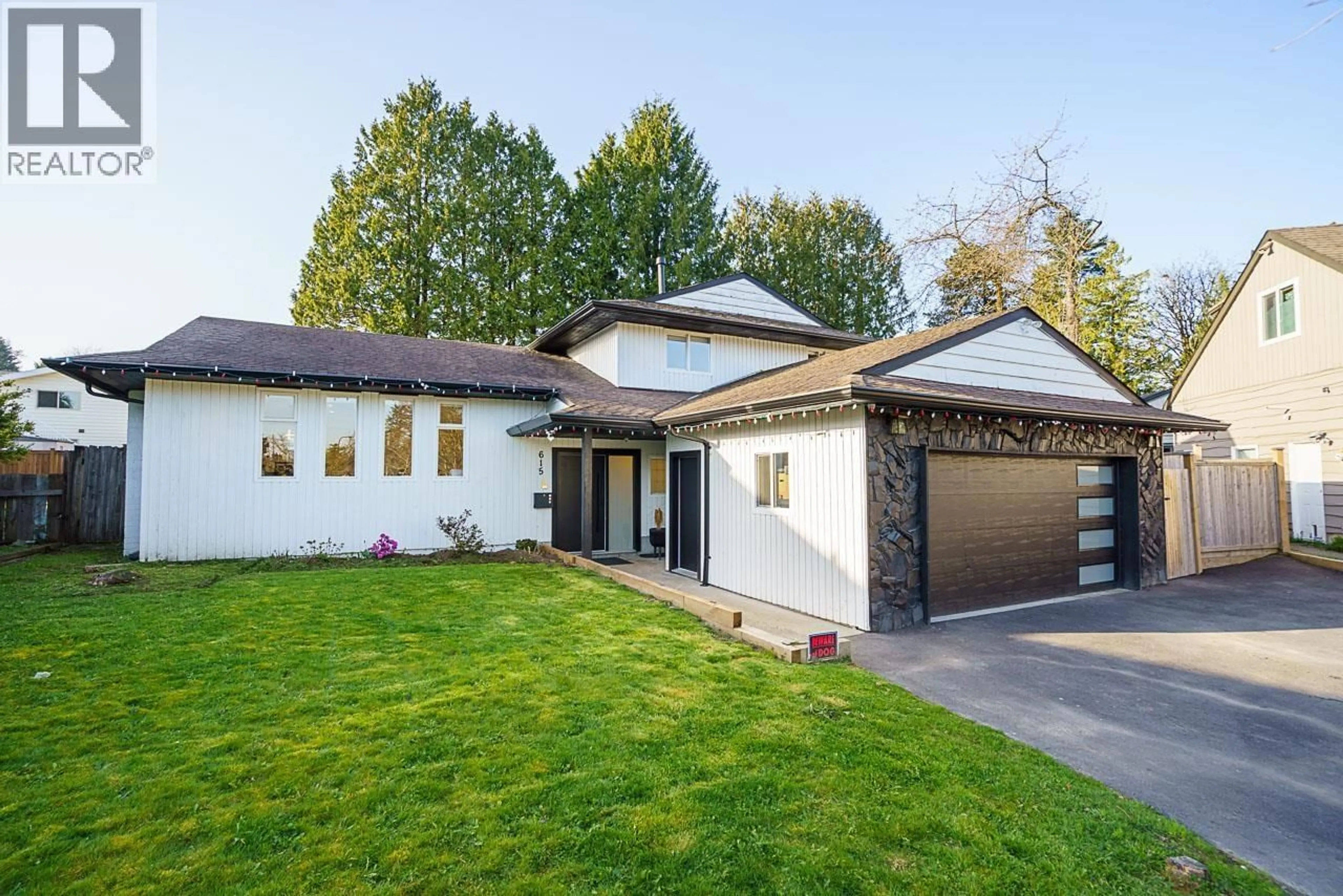 Home with brick exterior material, street for 615 ALLISON PLACE, New Westminster British Columbia V3L5C1