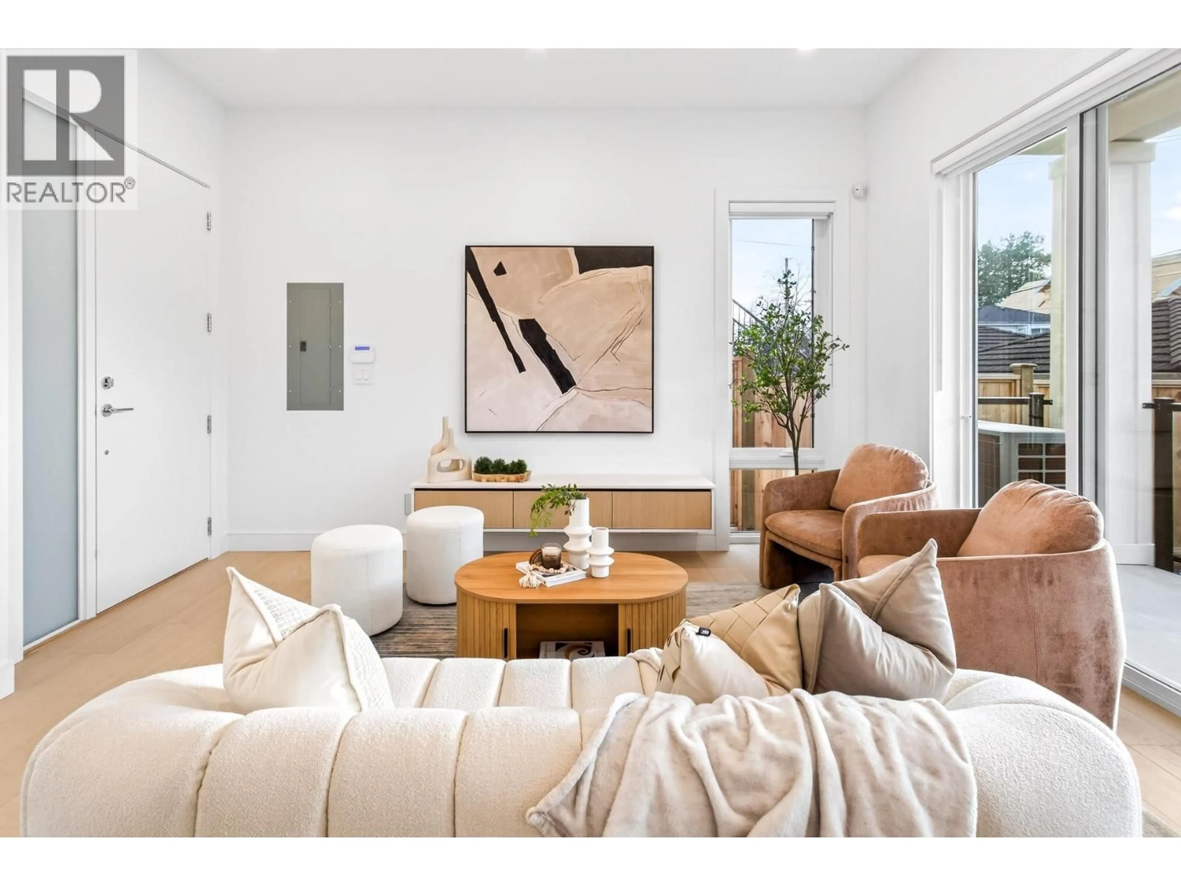 Living room with furniture, unknown for 2 - 6933 PRINCE EDWARD STREET, Vancouver British Columbia V5X3P2