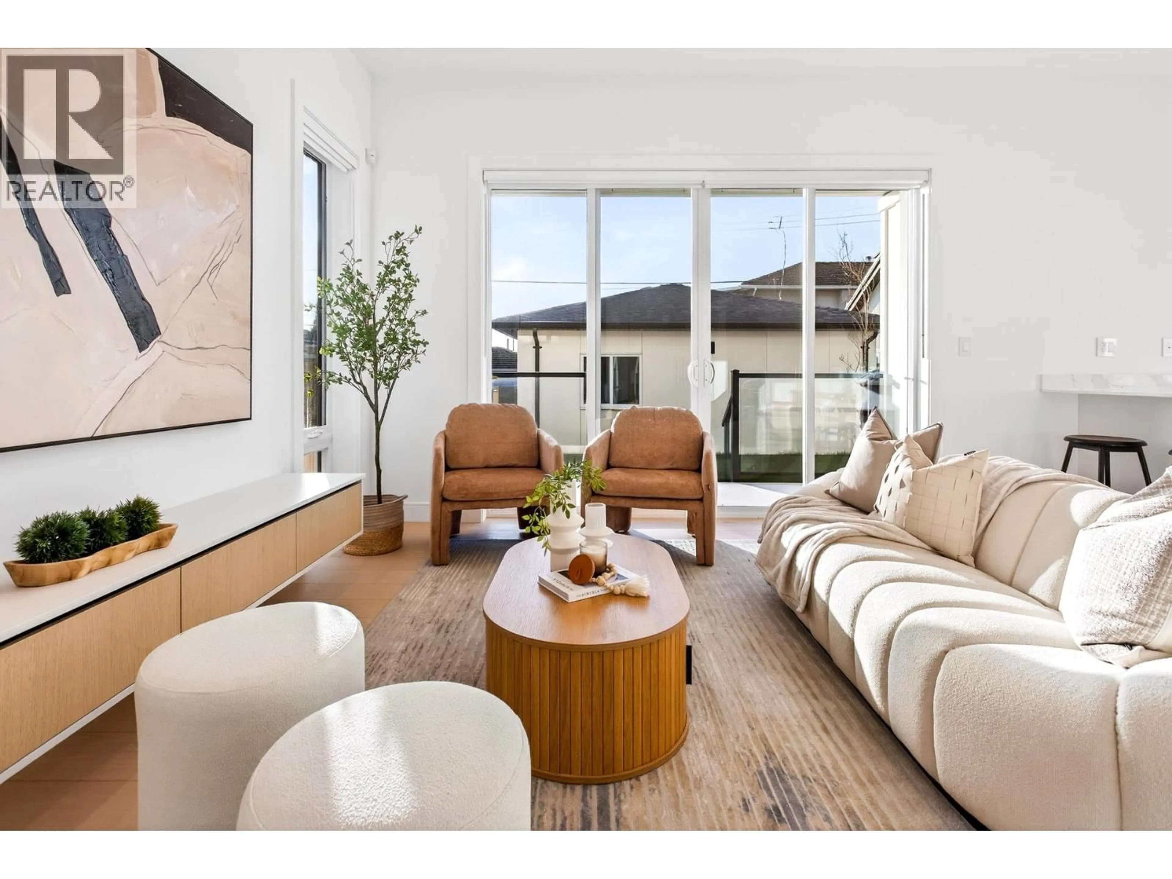 Living room with furniture, unknown for 2 - 6933 PRINCE EDWARD STREET, Vancouver British Columbia V5X3P2