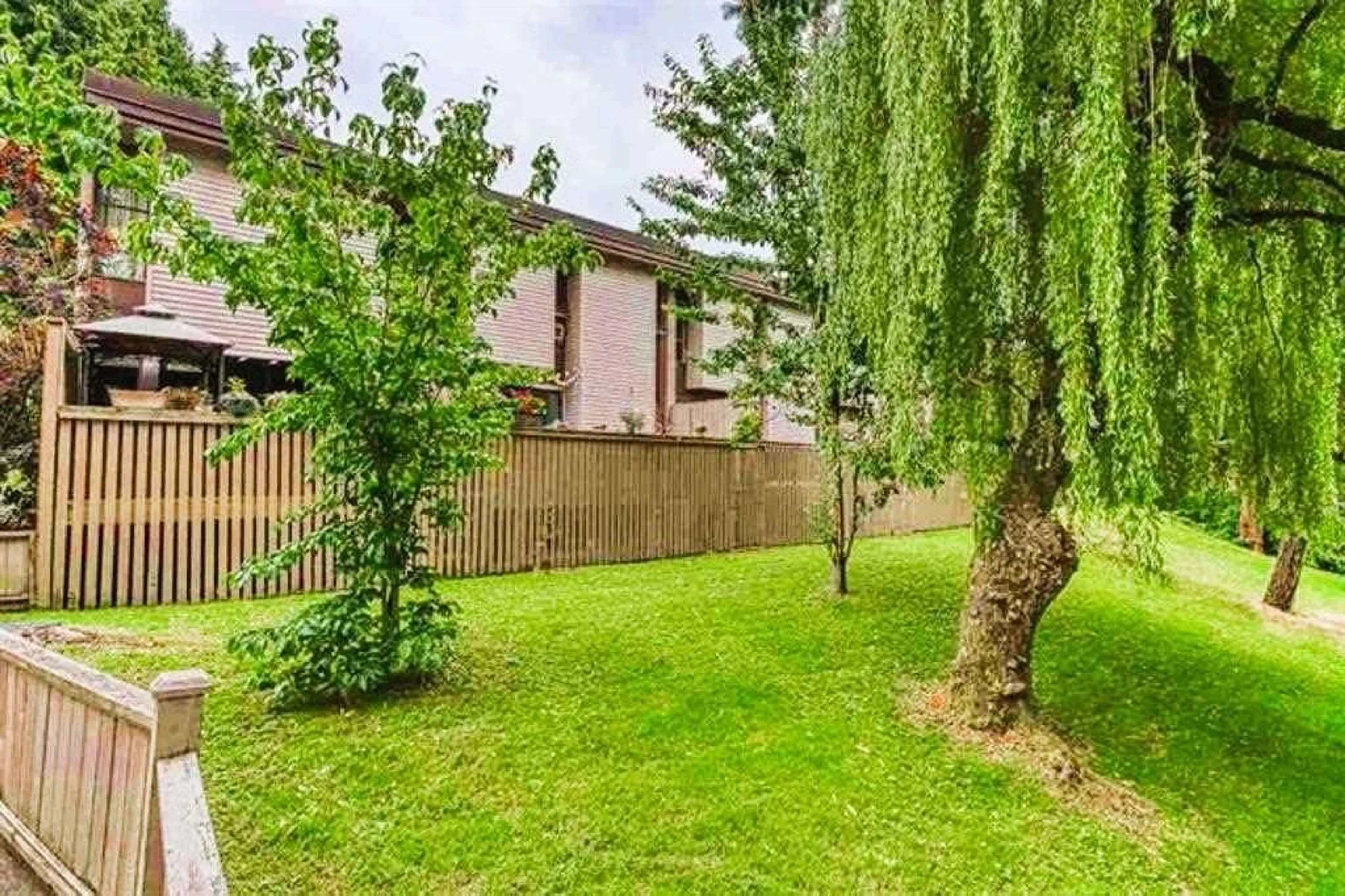 Patio, street for 28 - 13785 102 AVENUE, Surrey British Columbia V3T1N9