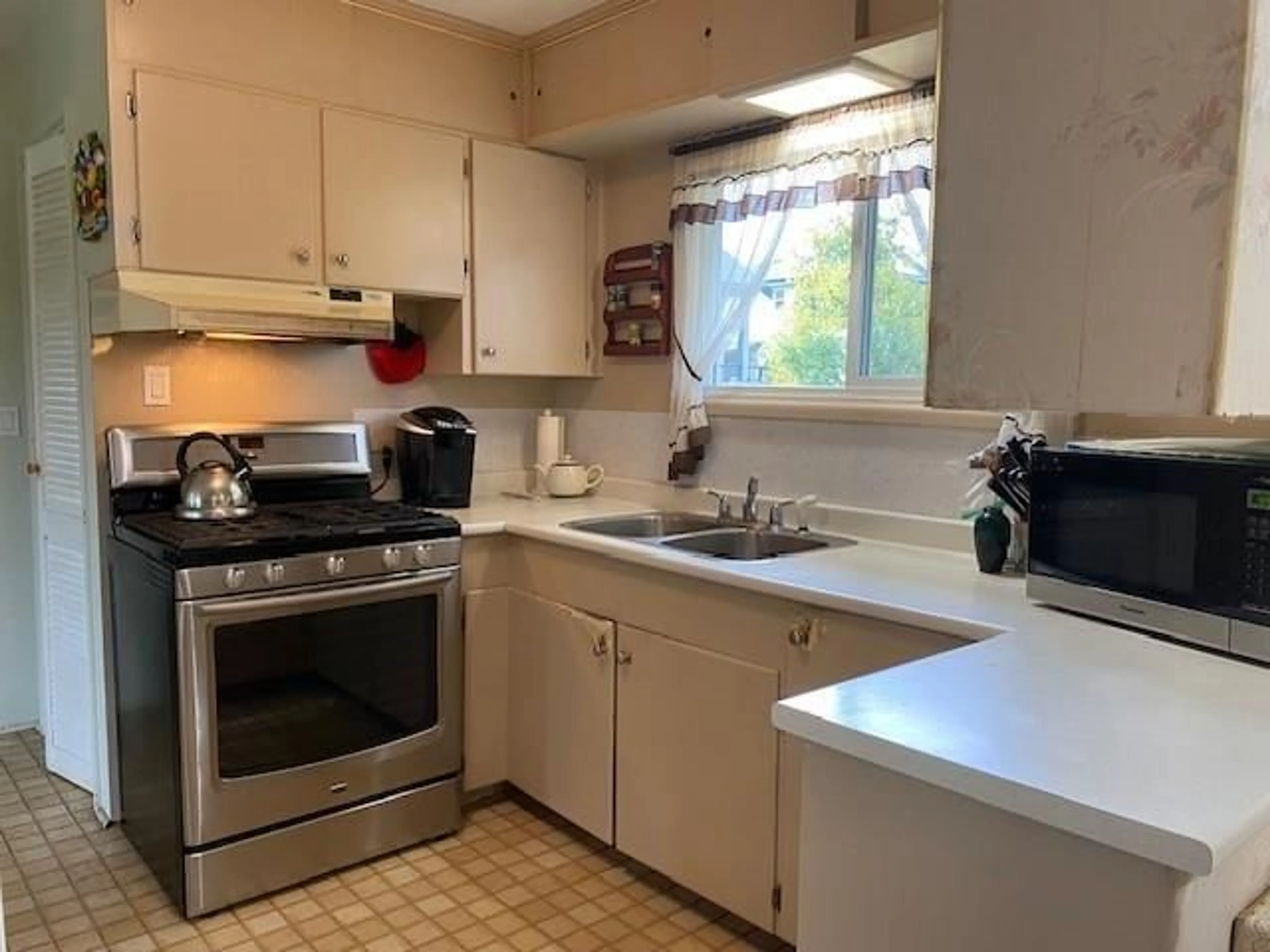 Standard kitchen, unknown for 6442 EVANS ROAD, Chilliwack British Columbia V2R1K8