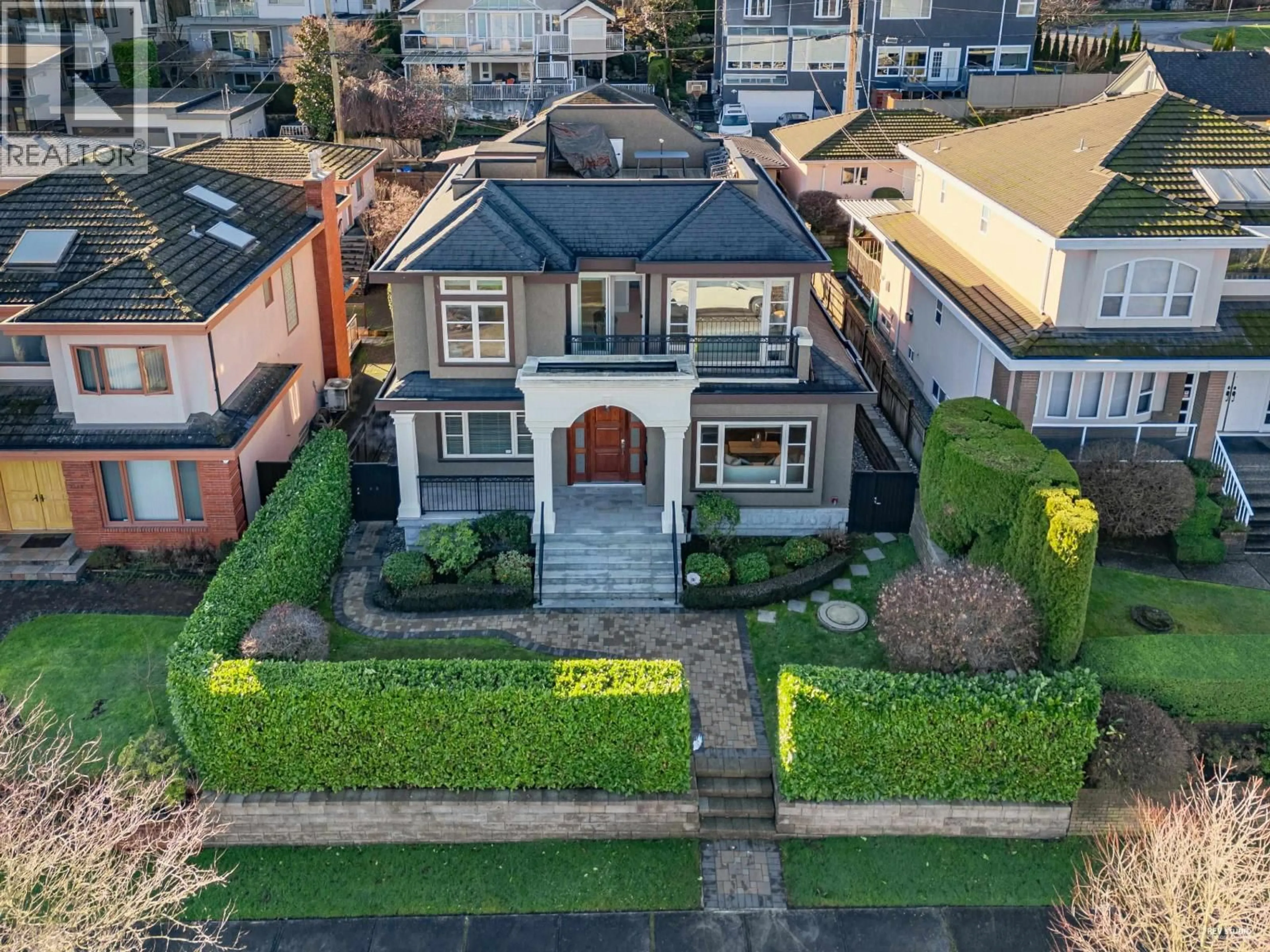 A pic from outside/outdoor area/front of a property/back of a property/a pic from drone, street for 3369 PUGET DRIVE, Vancouver British Columbia V6L2T6