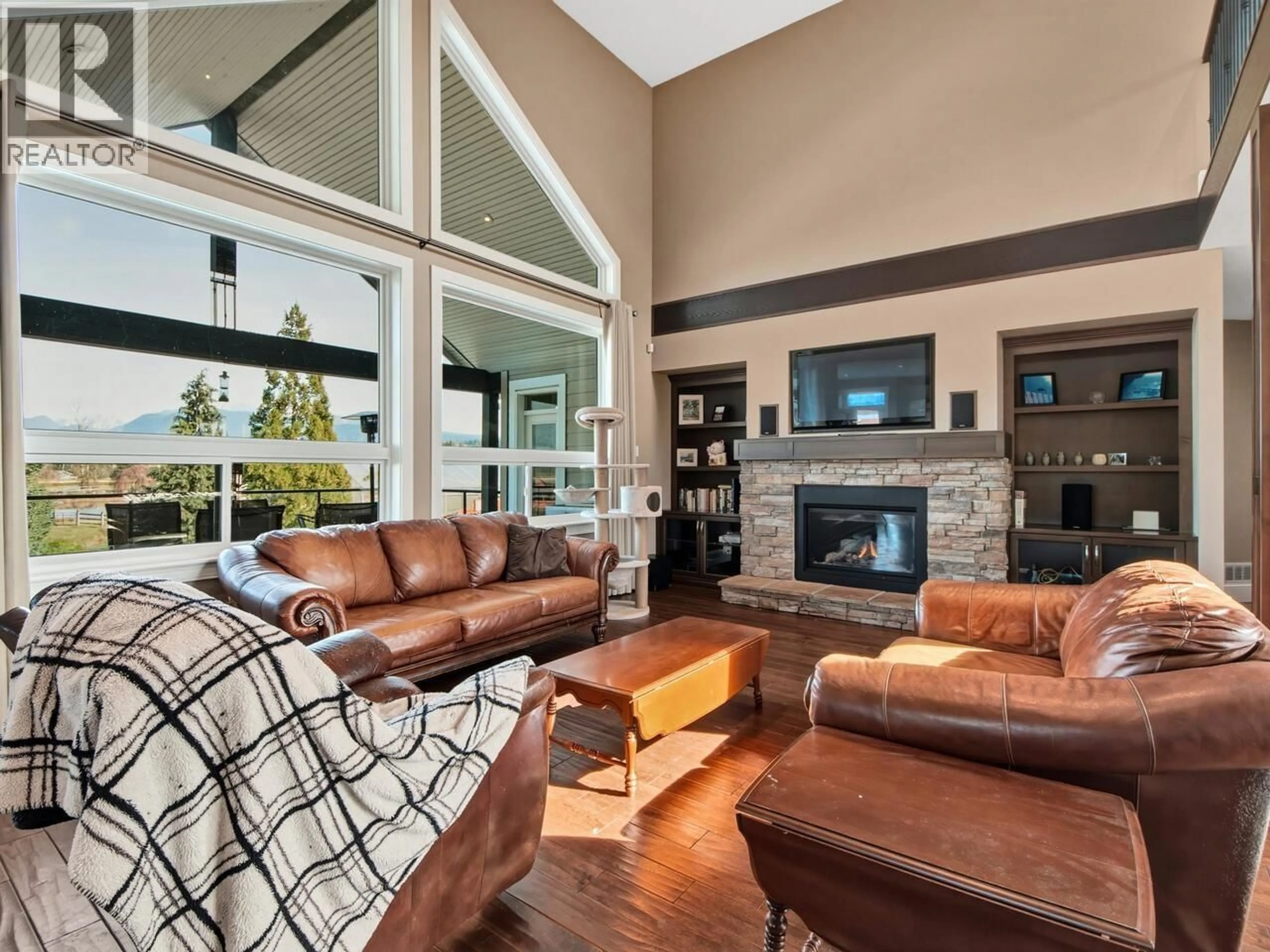 Living room with furniture, unknown for 15000 PATRICK ROAD, Pitt Meadows British Columbia V3Y1Z1