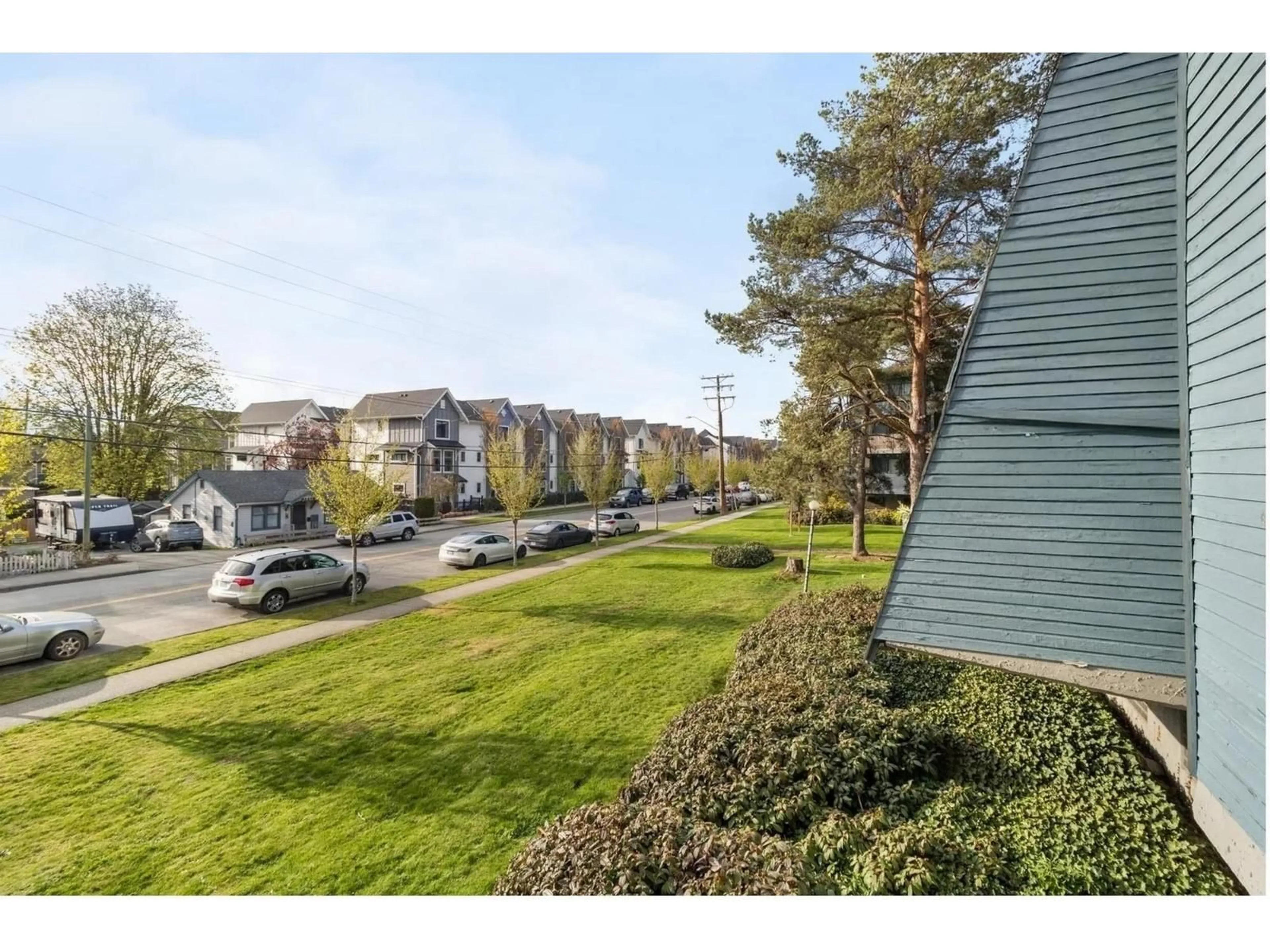 A pic from outside/outdoor area/front of a property/back of a property/a pic from drone, unknown for 103 - 17661 58A AVENUE, Surrey British Columbia V3S1N4