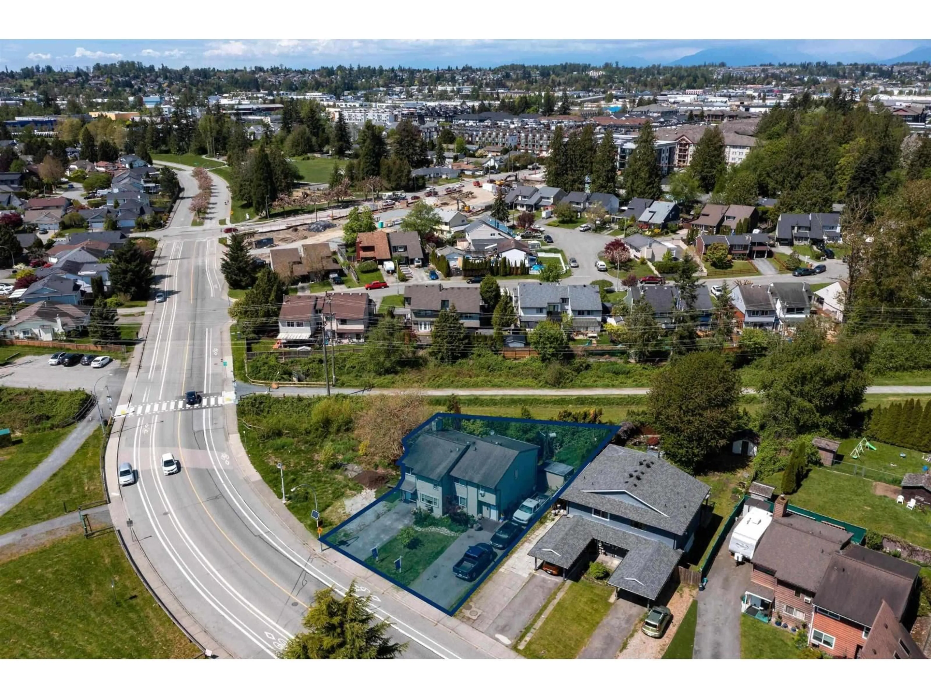 A pic from outside/outdoor area/front of a property/back of a property/a pic from drone, mountain view for 19877 53RD AVENUE, Langley British Columbia V3A6W2