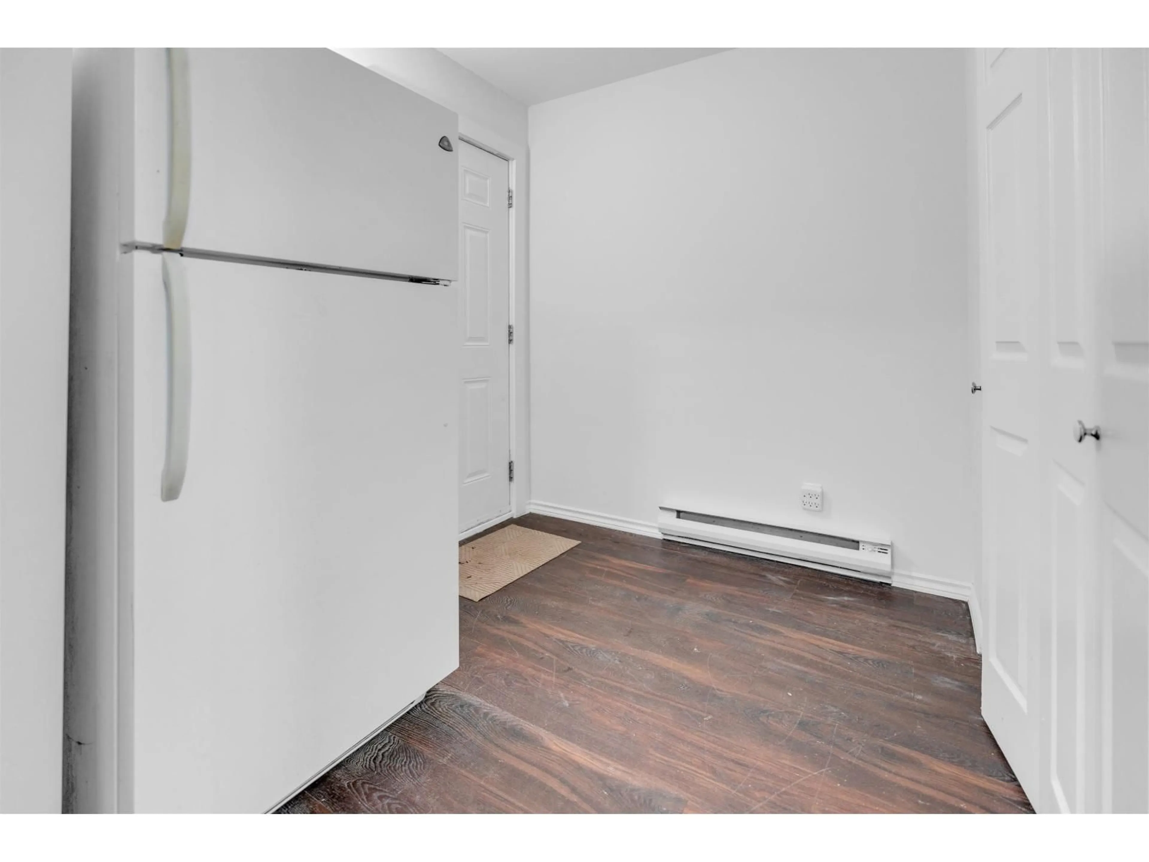 A pic of a room for 19877 53RD AVENUE, Langley British Columbia V3A6W2