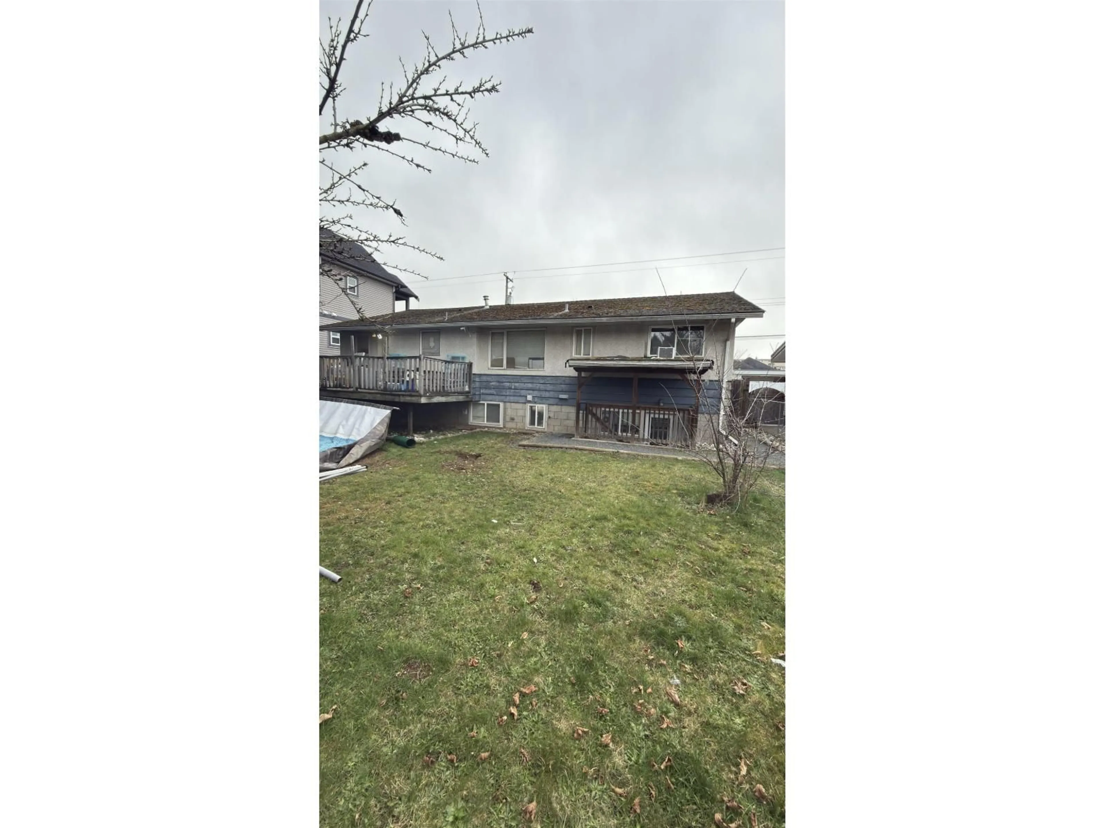 A pic from outside/outdoor area/front of a property/back of a property/a pic from drone, building for 2797 PRINCESS STREET, Abbotsford British Columbia V2T2S7