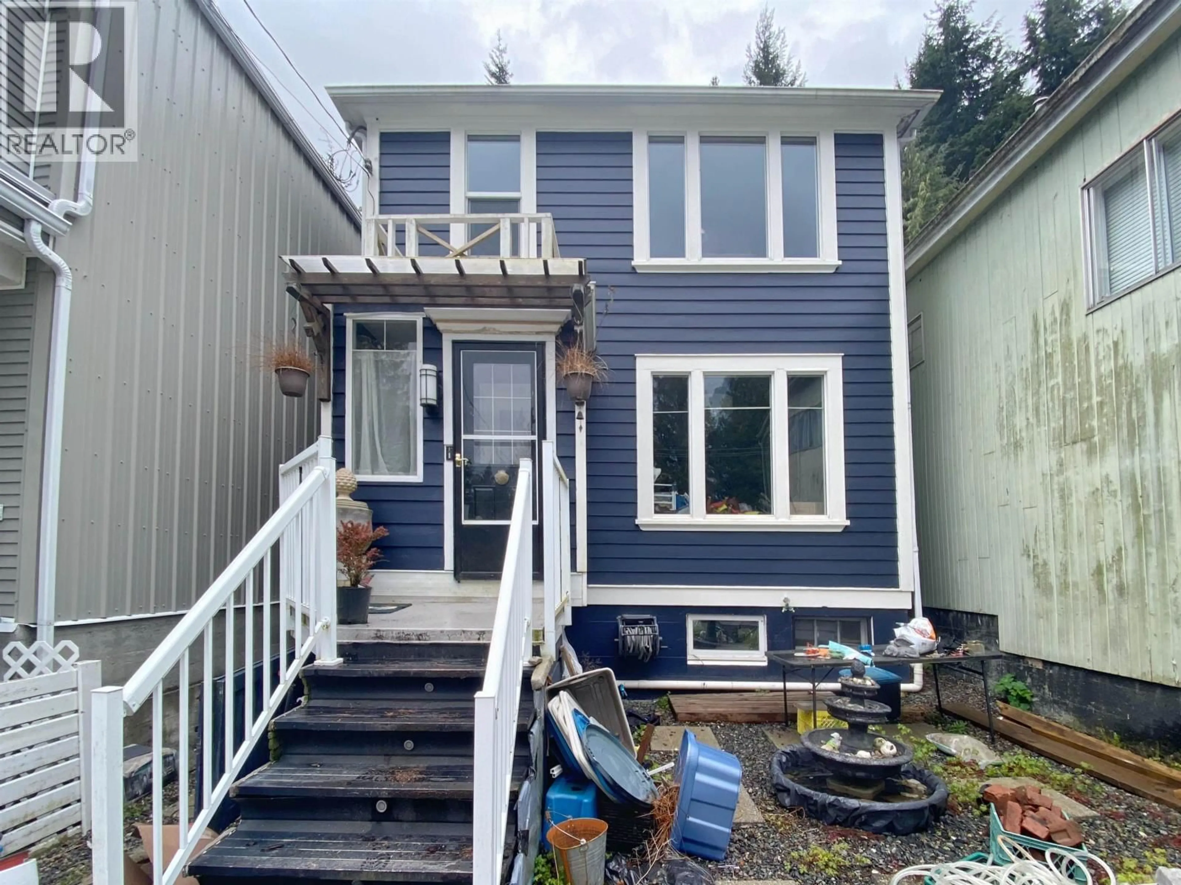 Home with vinyl exterior material, street for 899 BORDEN STREET, Prince Rupert British Columbia V8J1V4