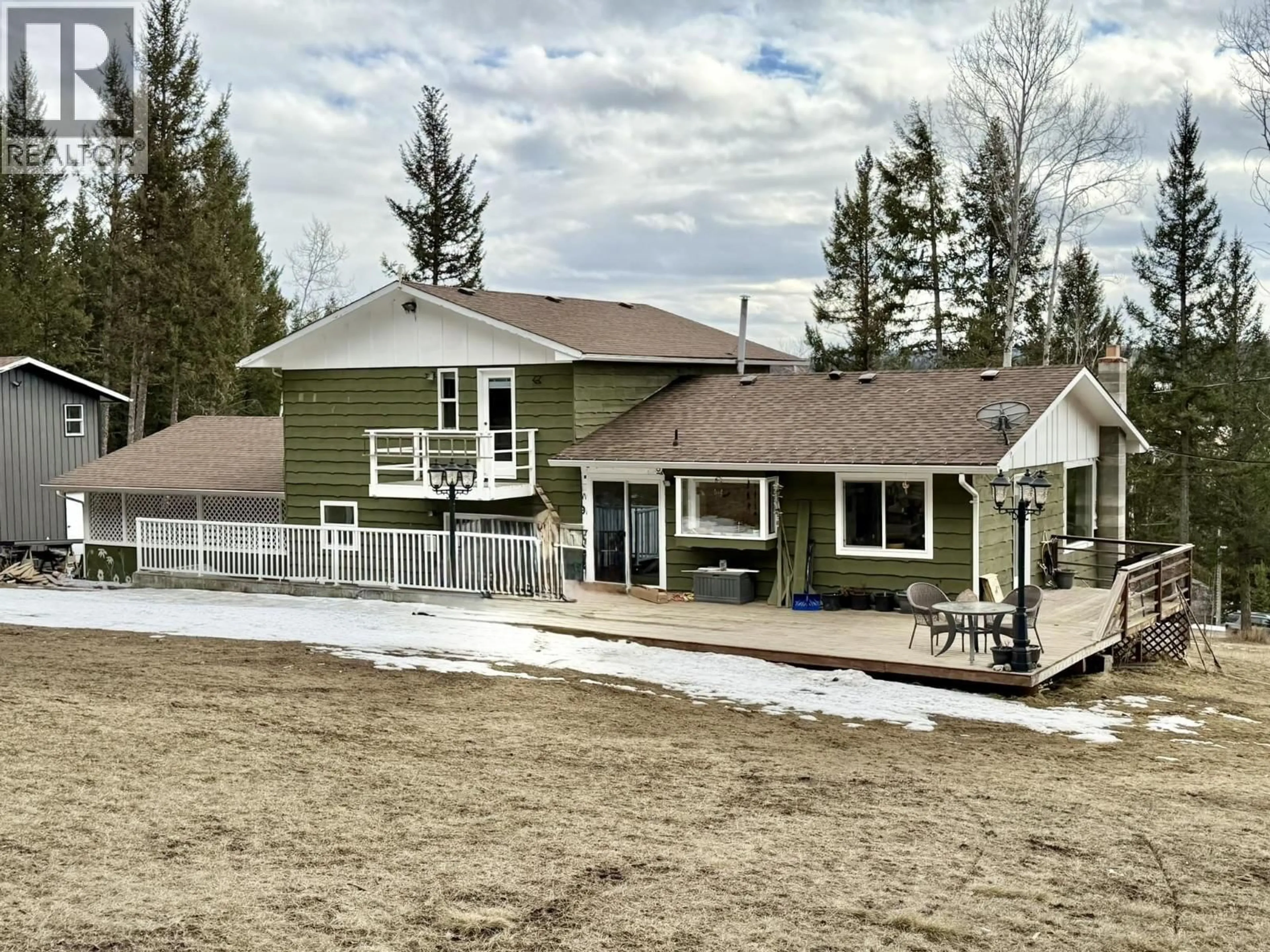A pic from outside/outdoor area/front of a property/back of a property/a pic from drone, unknown for 6001 VALLEYVIEW DRIVE, Horse Lake British Columbia V0K2E3