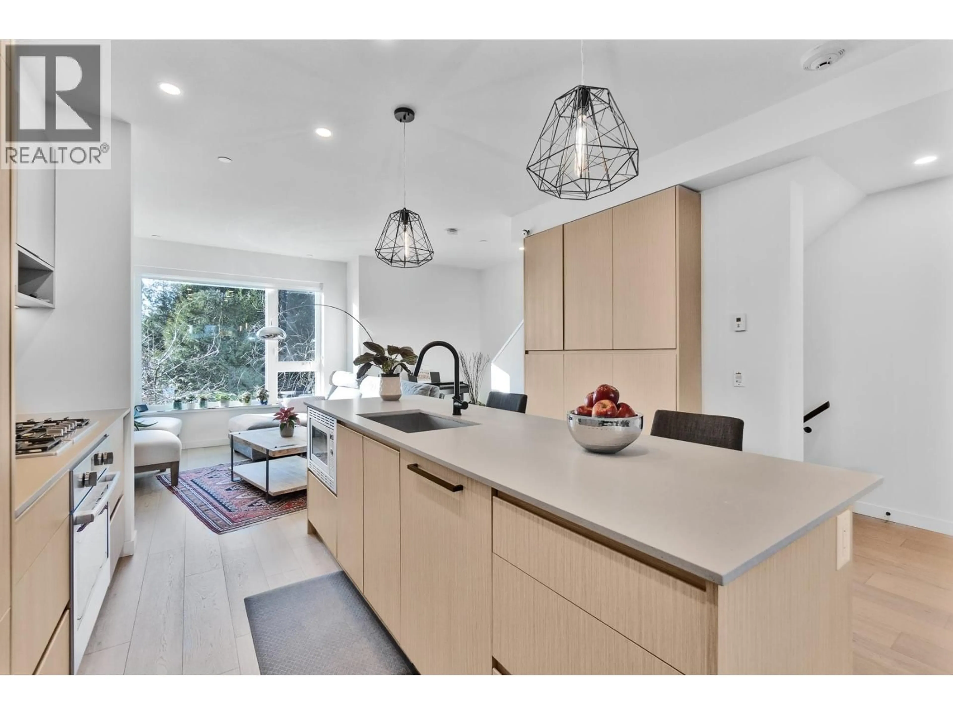 Open concept kitchen, unknown for 11 - 528 2ND STREET, North Vancouver British Columbia V7L0G8