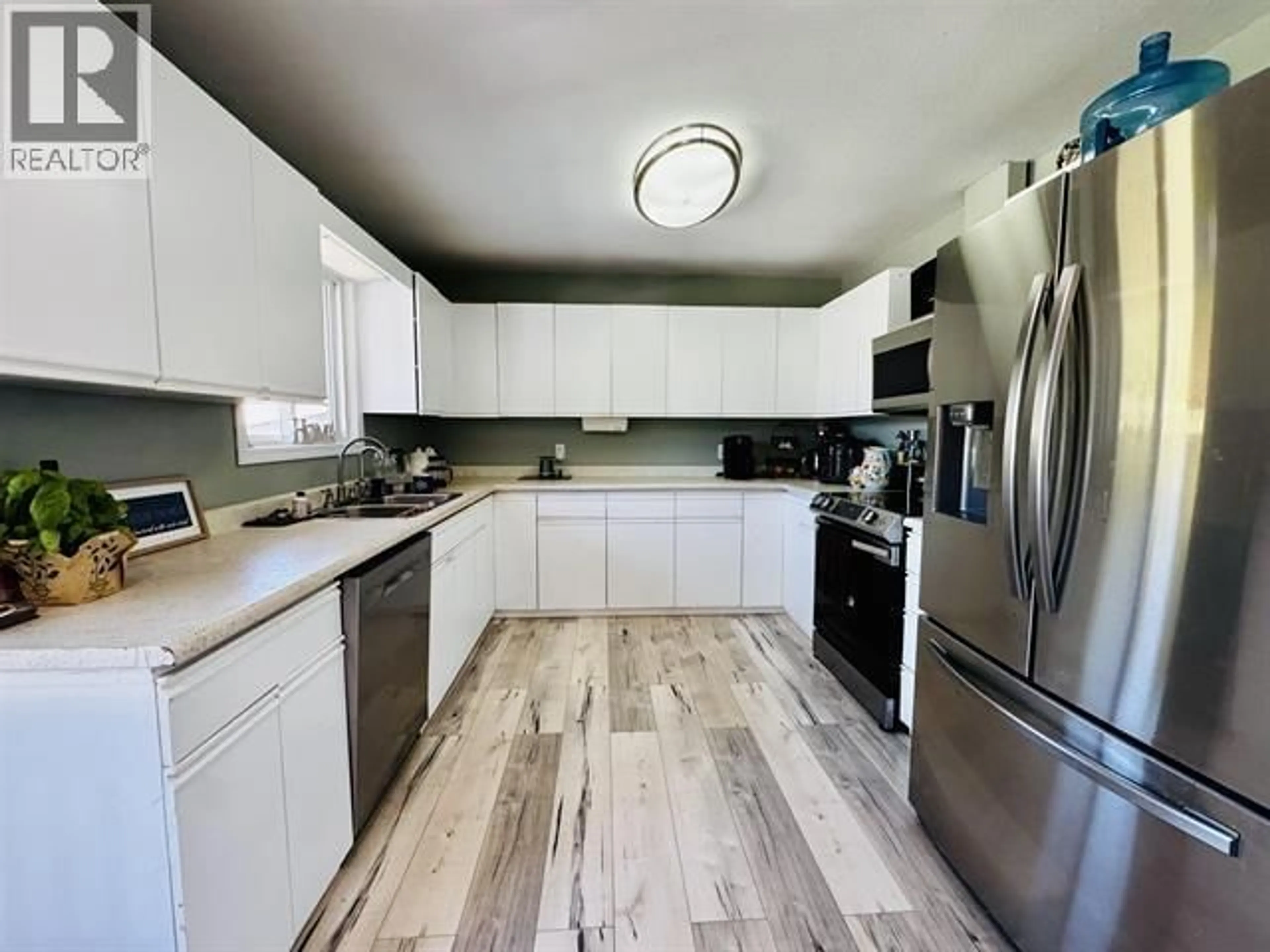 Open concept kitchen, unknown for 2484 BAILEY ROAD, Williams Lake British Columbia V2G5B9