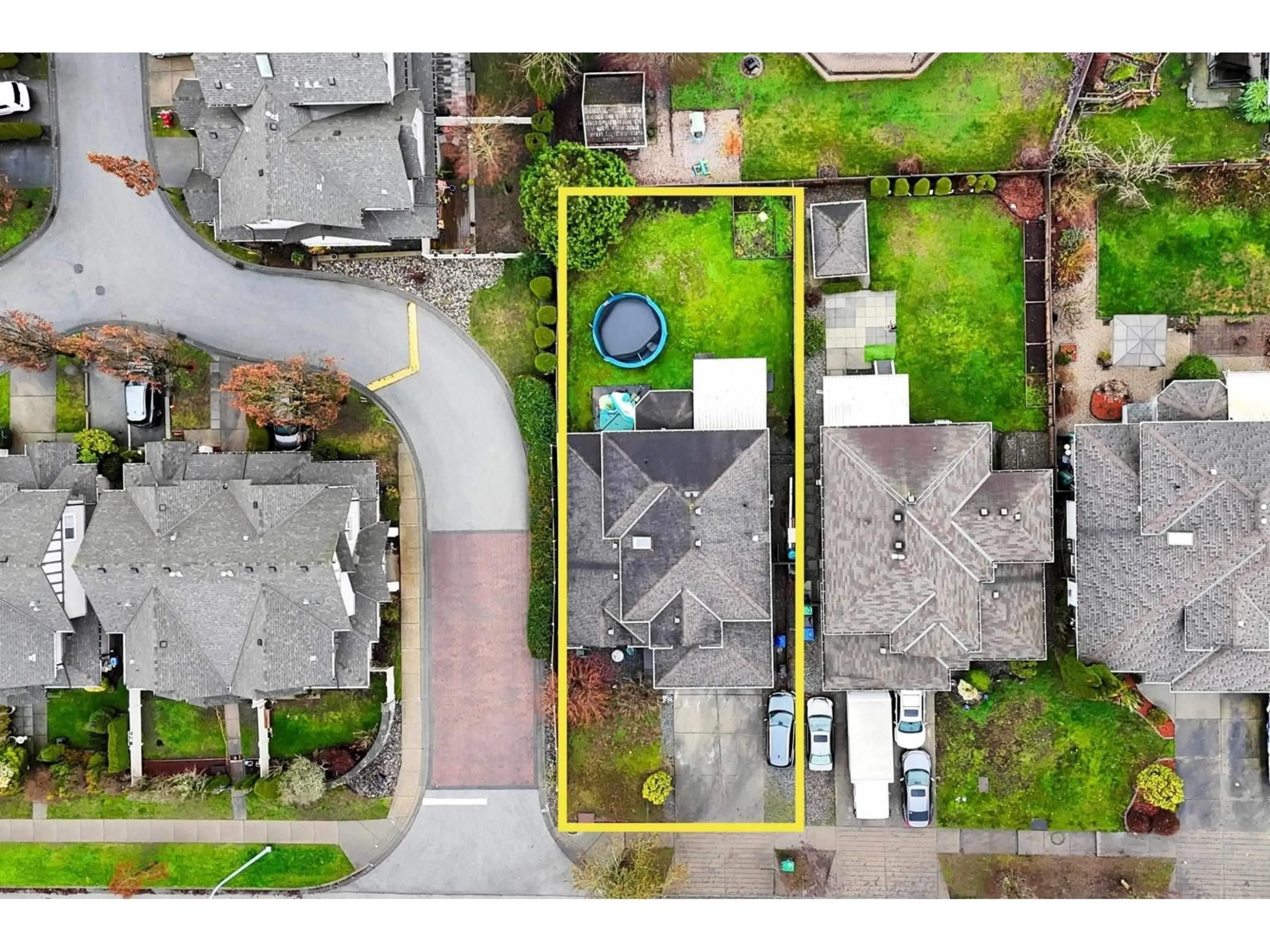 A pic from outside/outdoor area/front of a property/back of a property/a pic from drone, street for 18239 68 AVENUE, Surrey British Columbia V3S9C6