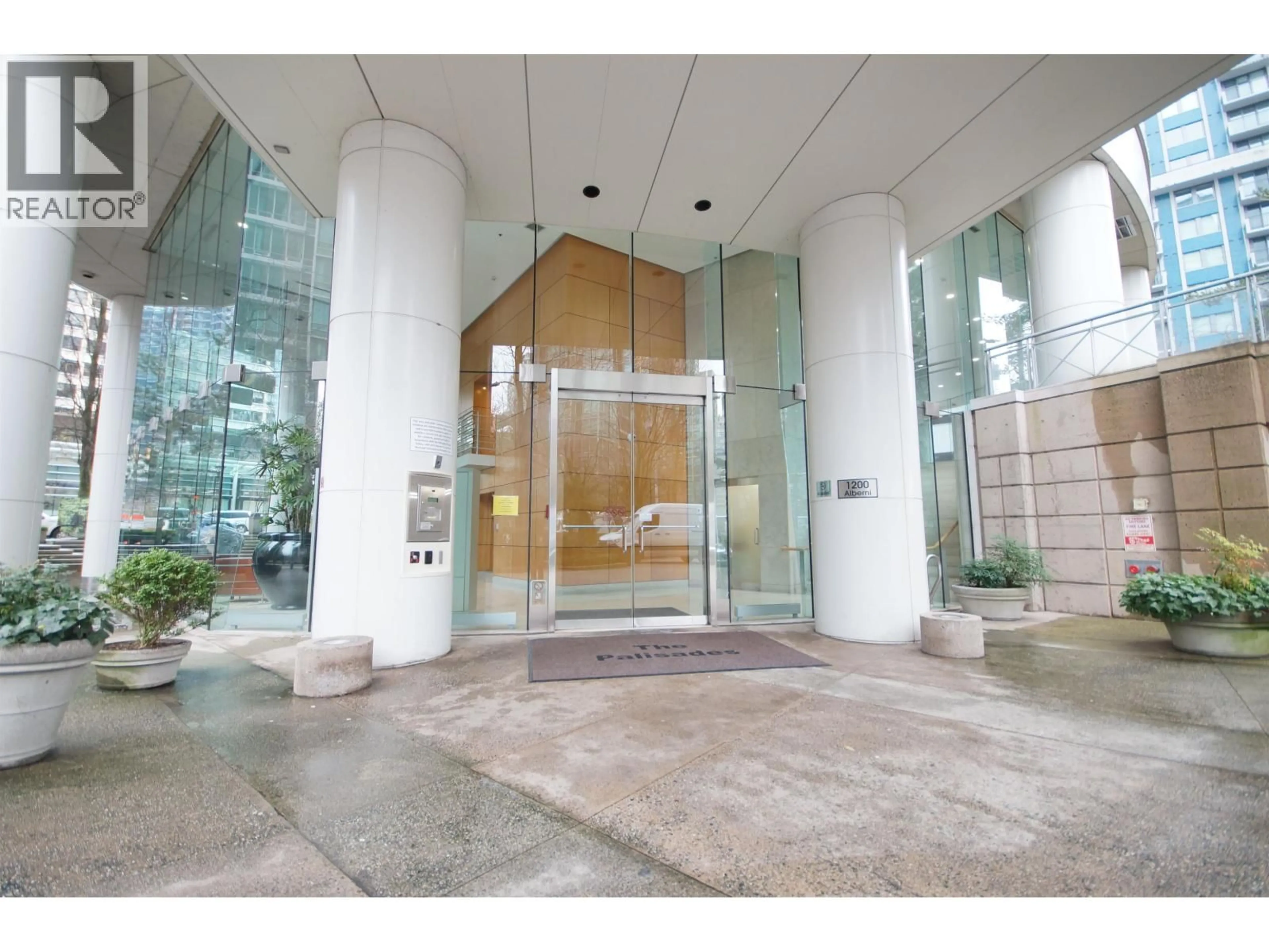 Indoor foyer for 2205 - 1200 ALBERNI STREET, Vancouver British Columbia V6E1A6