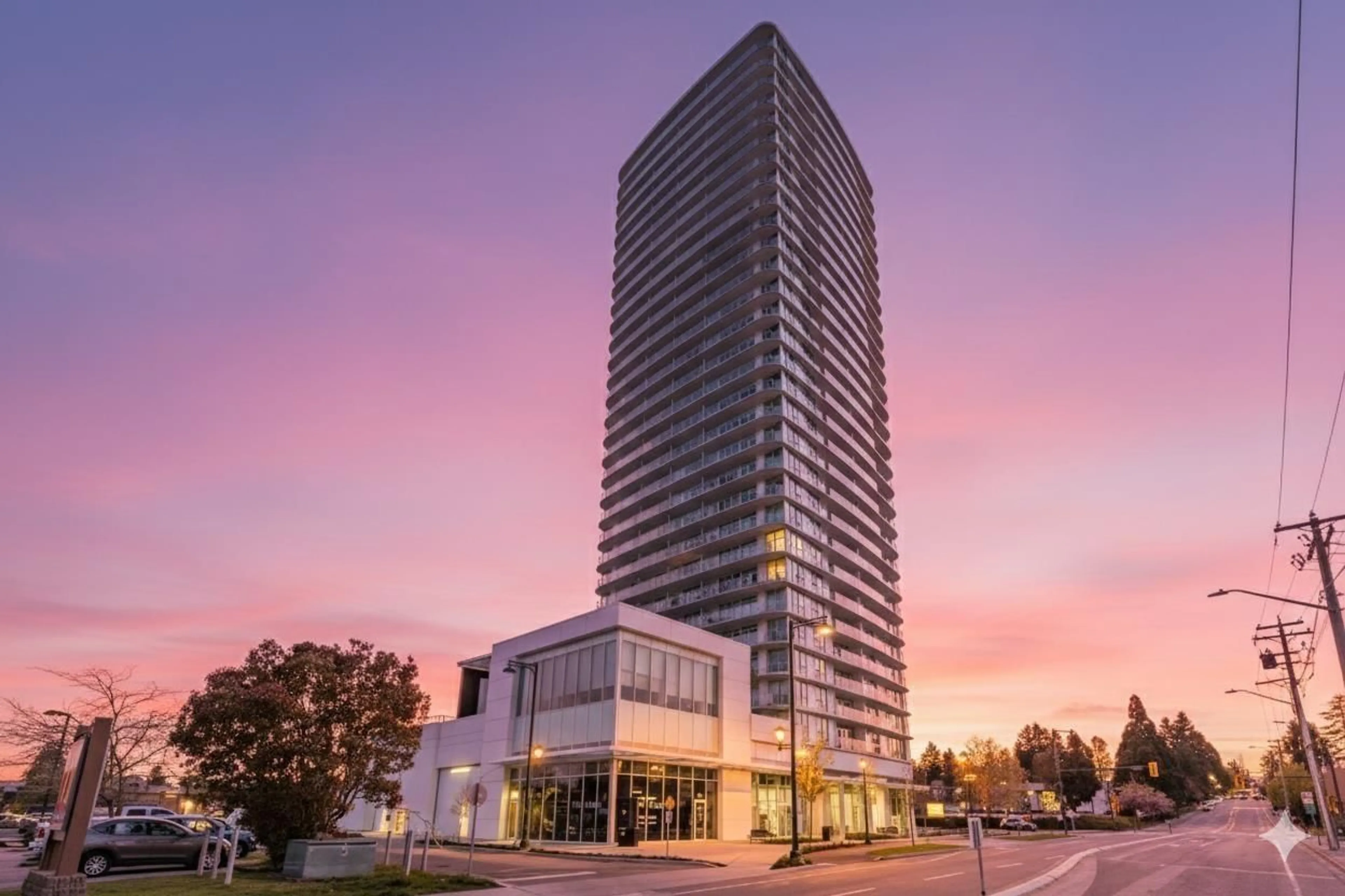 Indoor foyer for 510 - 13685 102 AVENUE, Surrey British Columbia V3T0S2