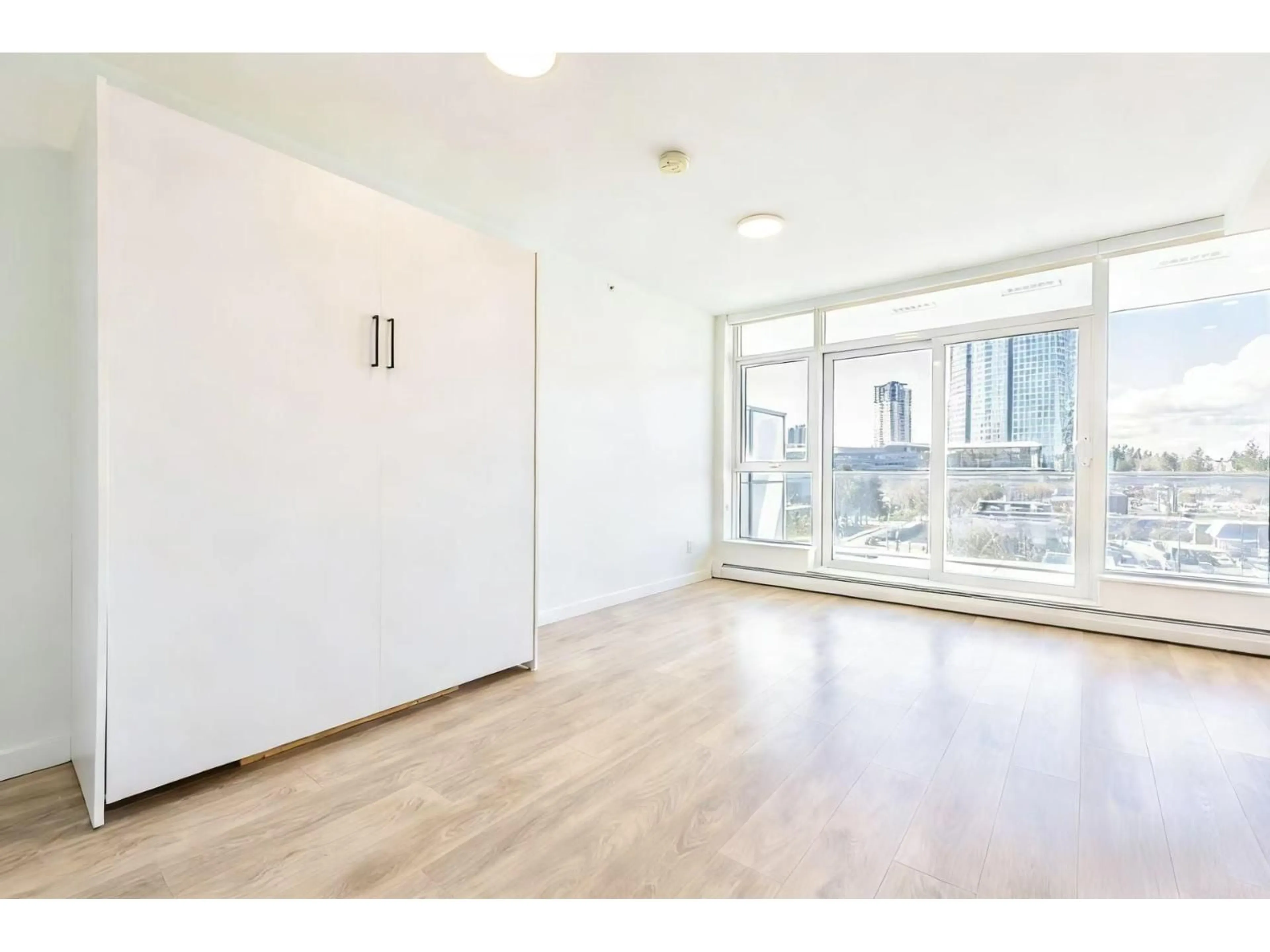 A pic of a room for 510 - 13685 102 AVENUE, Surrey British Columbia V3T0S2