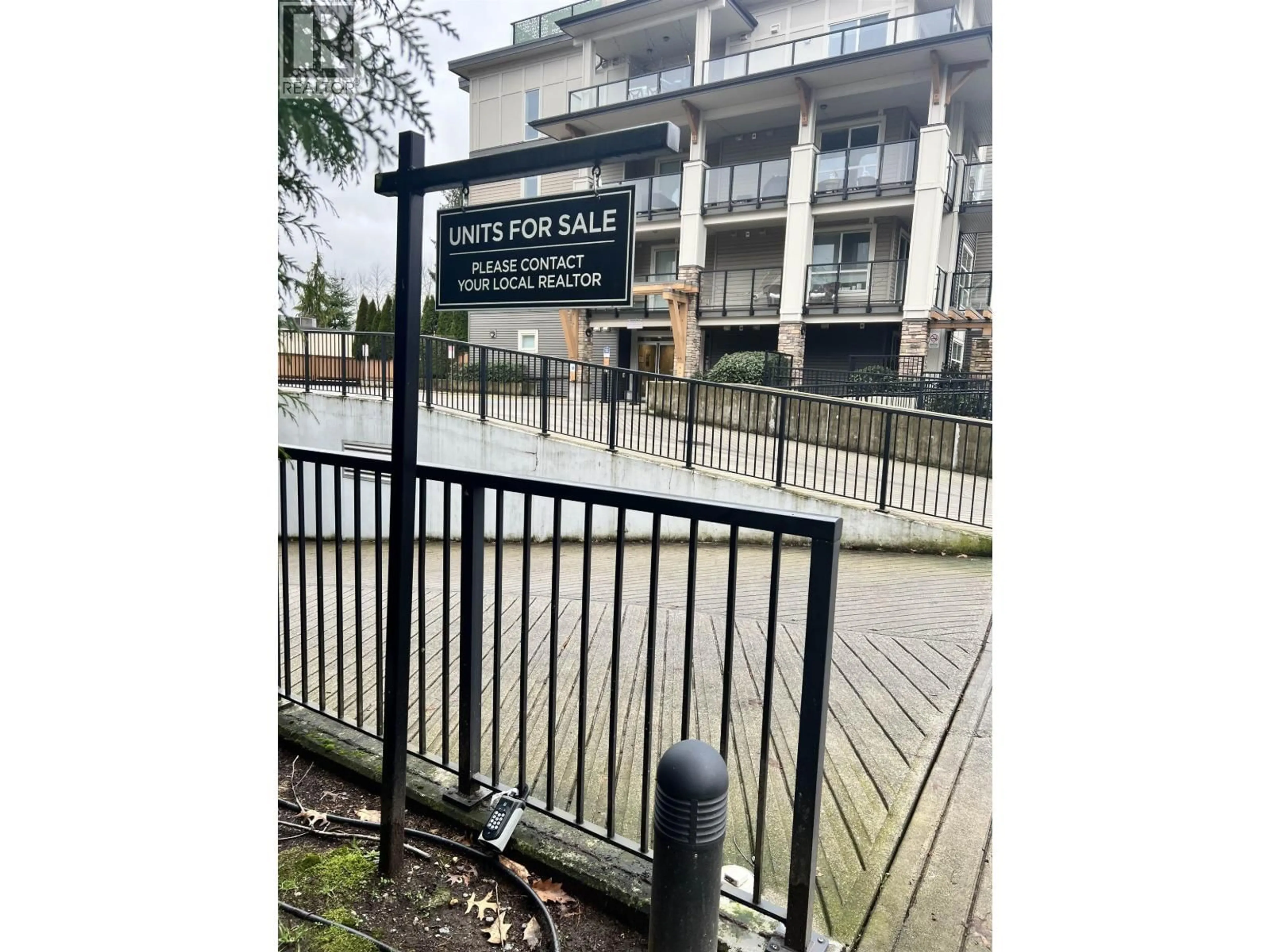 Unknown for 302 - 12409 HARRIS ROAD, Pitt Meadows British Columbia V3Y0E7