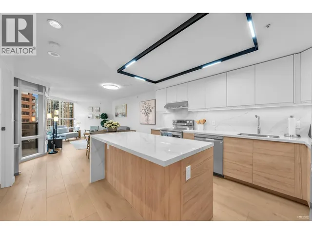 910 - 1050 BURRARD STREET, Vancouver 2