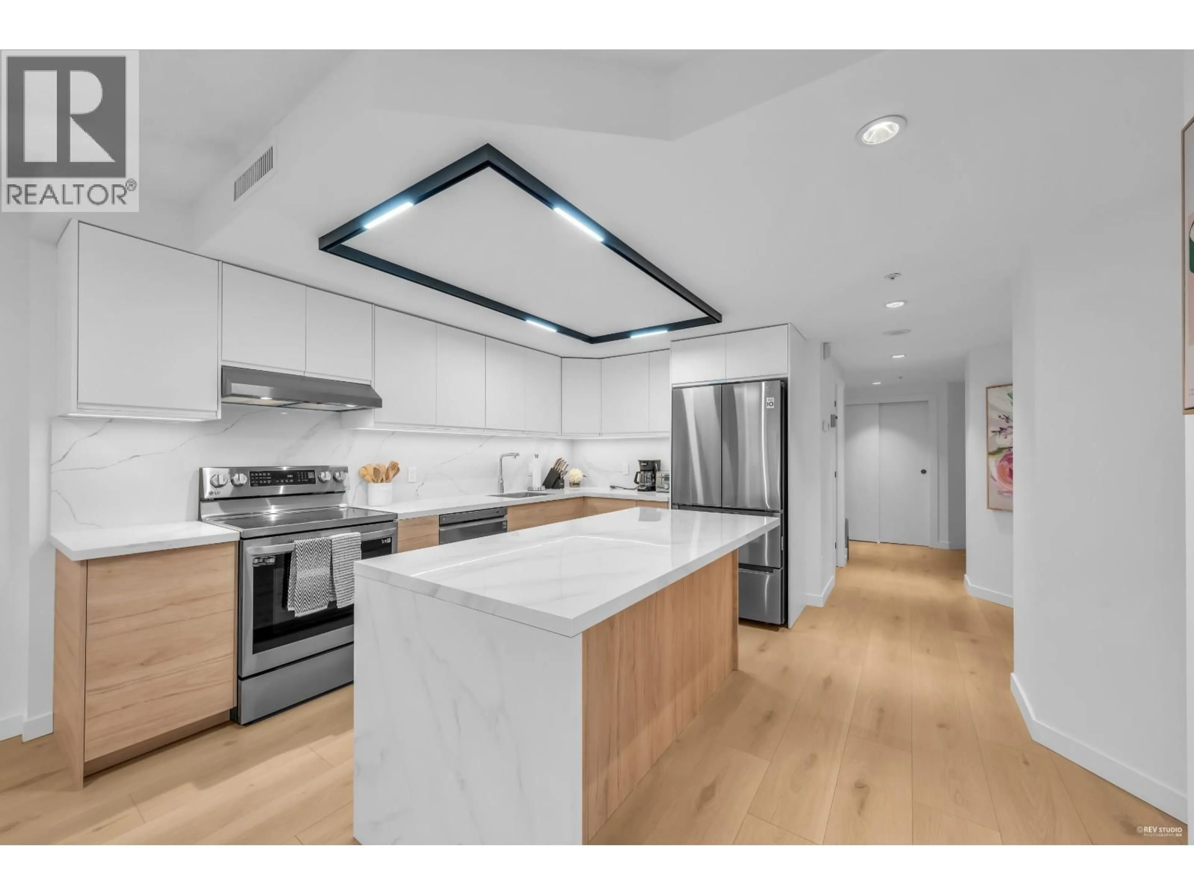 Open concept kitchen, unknown for 910 - 1050 BURRARD STREET, Vancouver British Columbia V6Z2S3