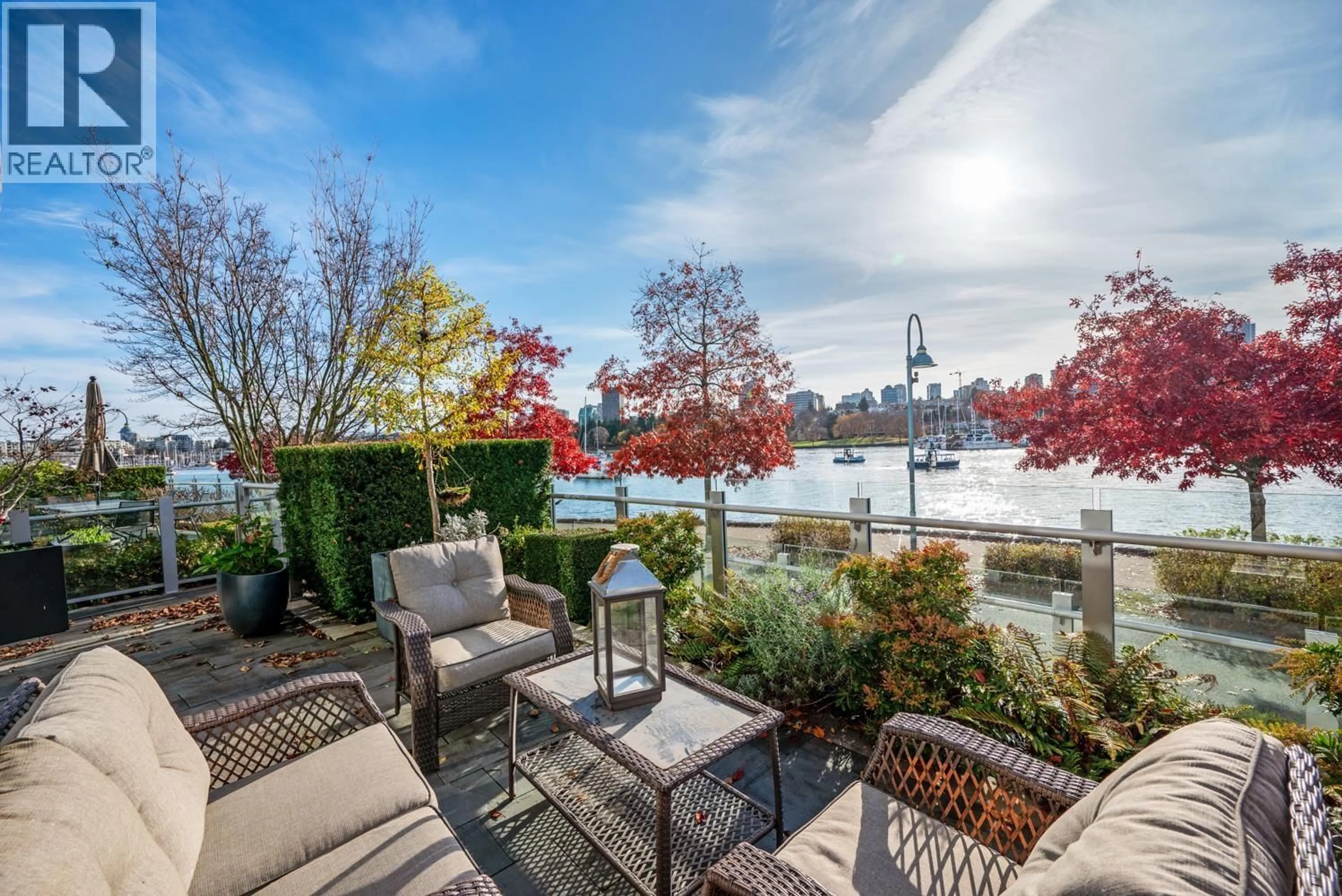 Patio, water/lake/river/ocean view for 1576 HOMER MEWS, Vancouver British Columbia V6Z0A6