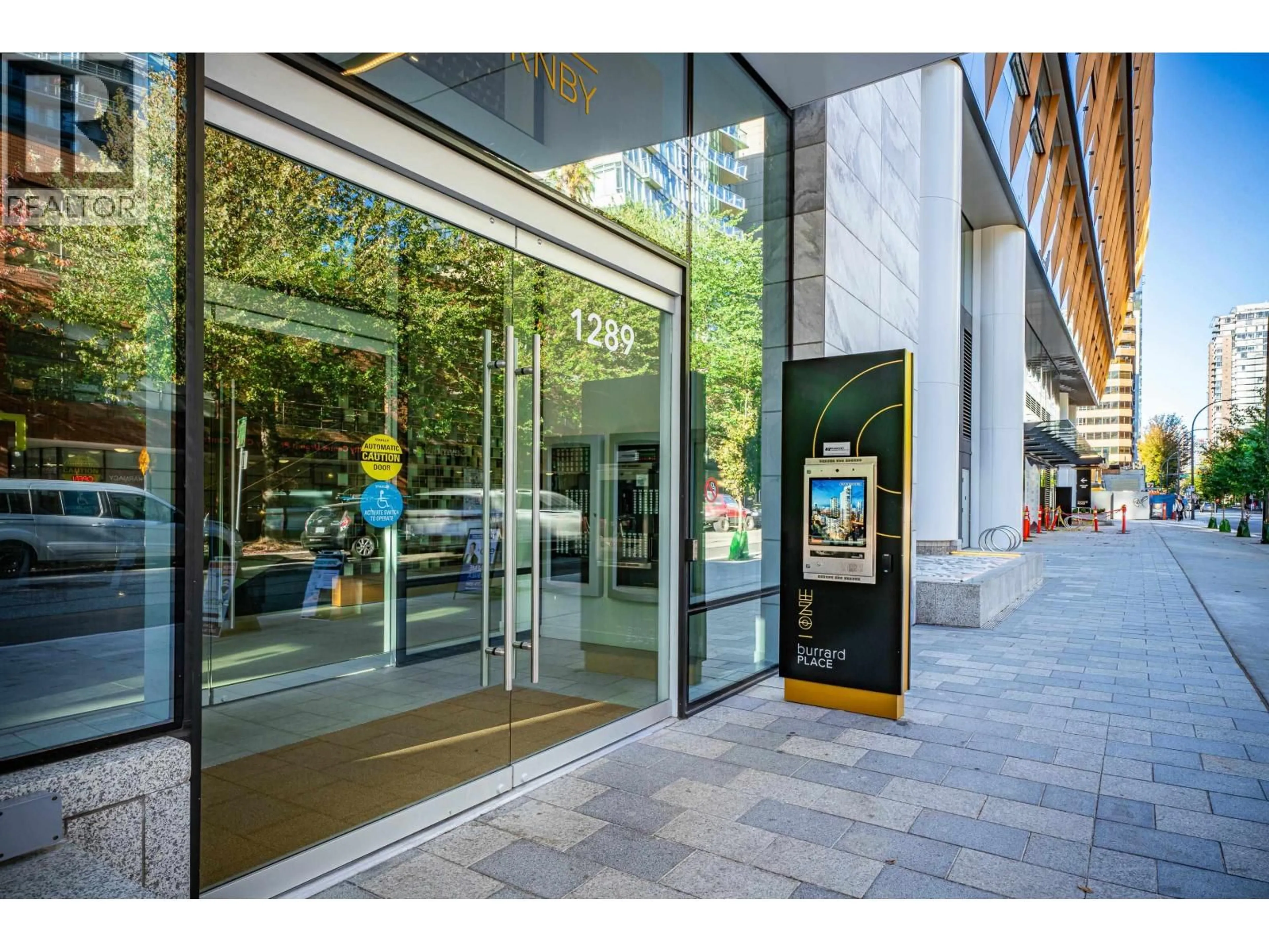 Indoor foyer for 4306 - 1289 HORNBY STREET, Vancouver British Columbia V6Z0G7