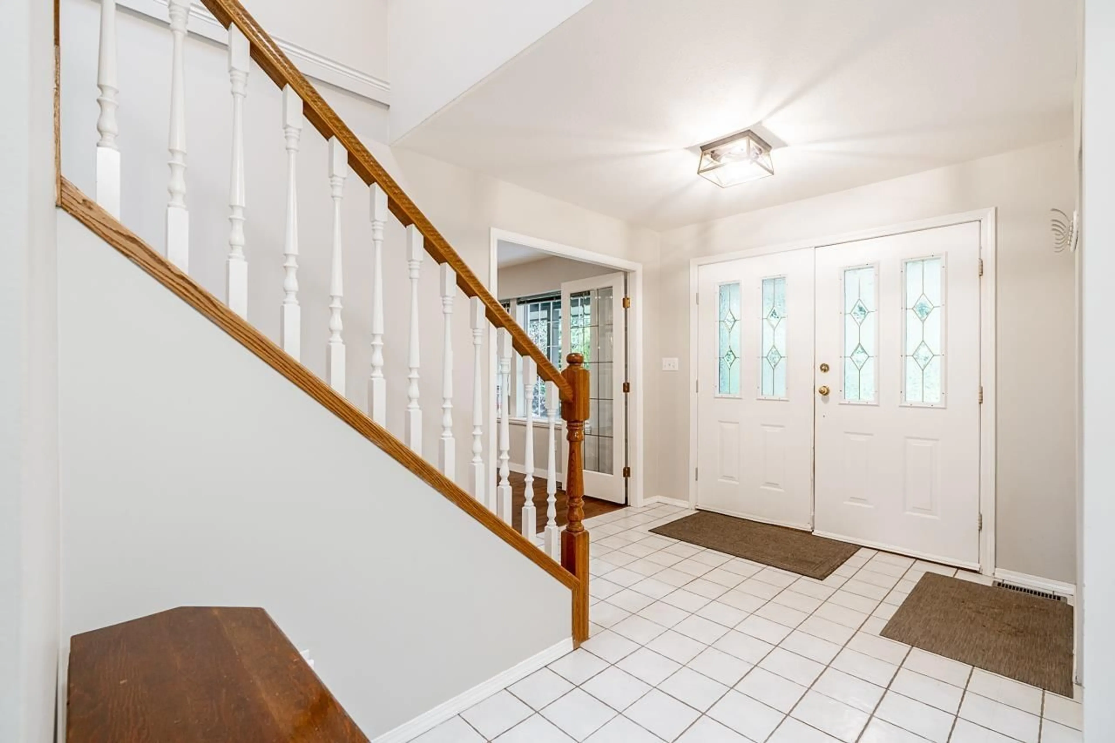 Indoor foyer for 5946 242 STREET, Langley British Columbia V2Z1J8