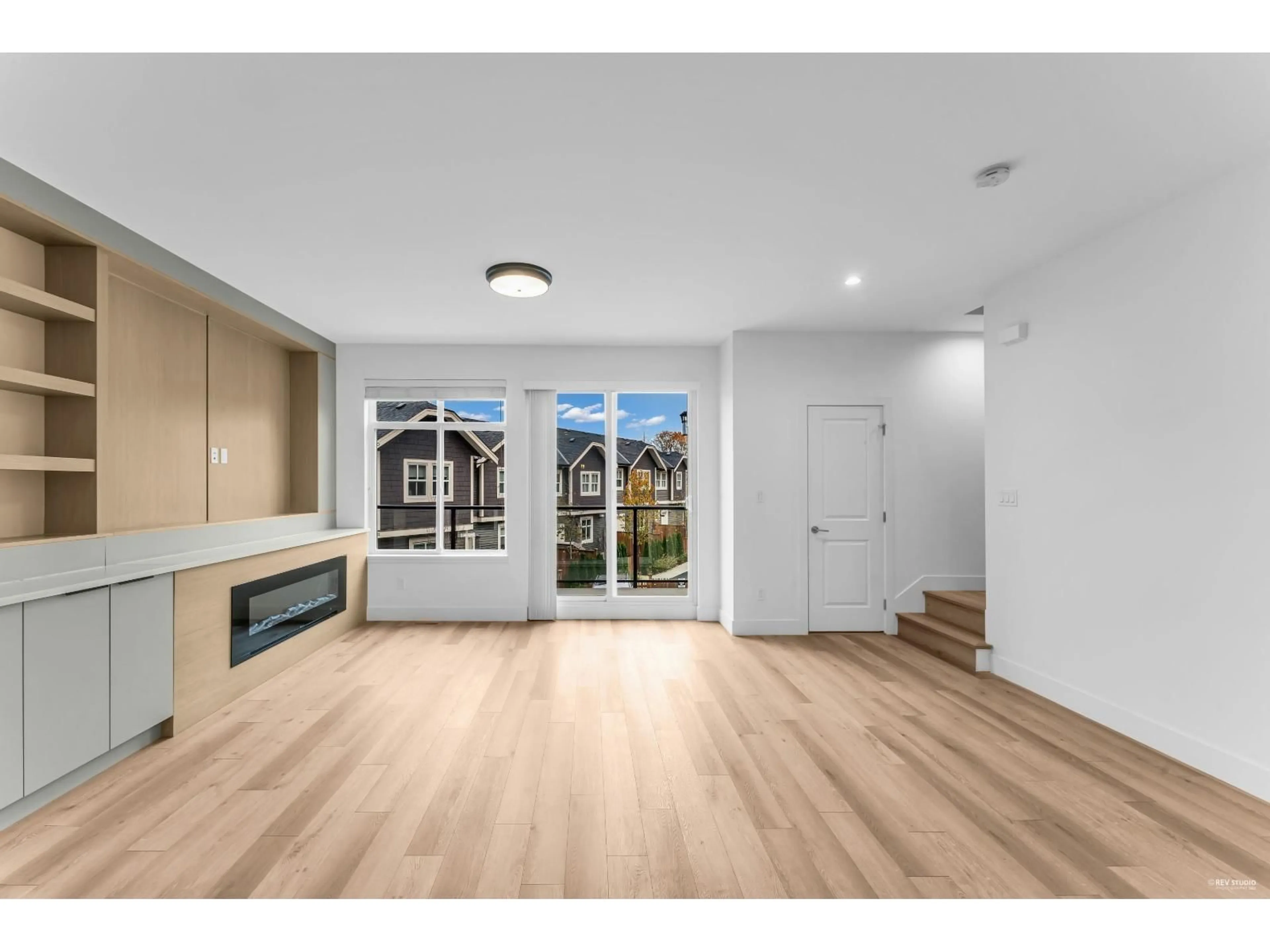 Indoor entryway for 21 - 10488 124 STREET, Surrey British Columbia V3V0E9