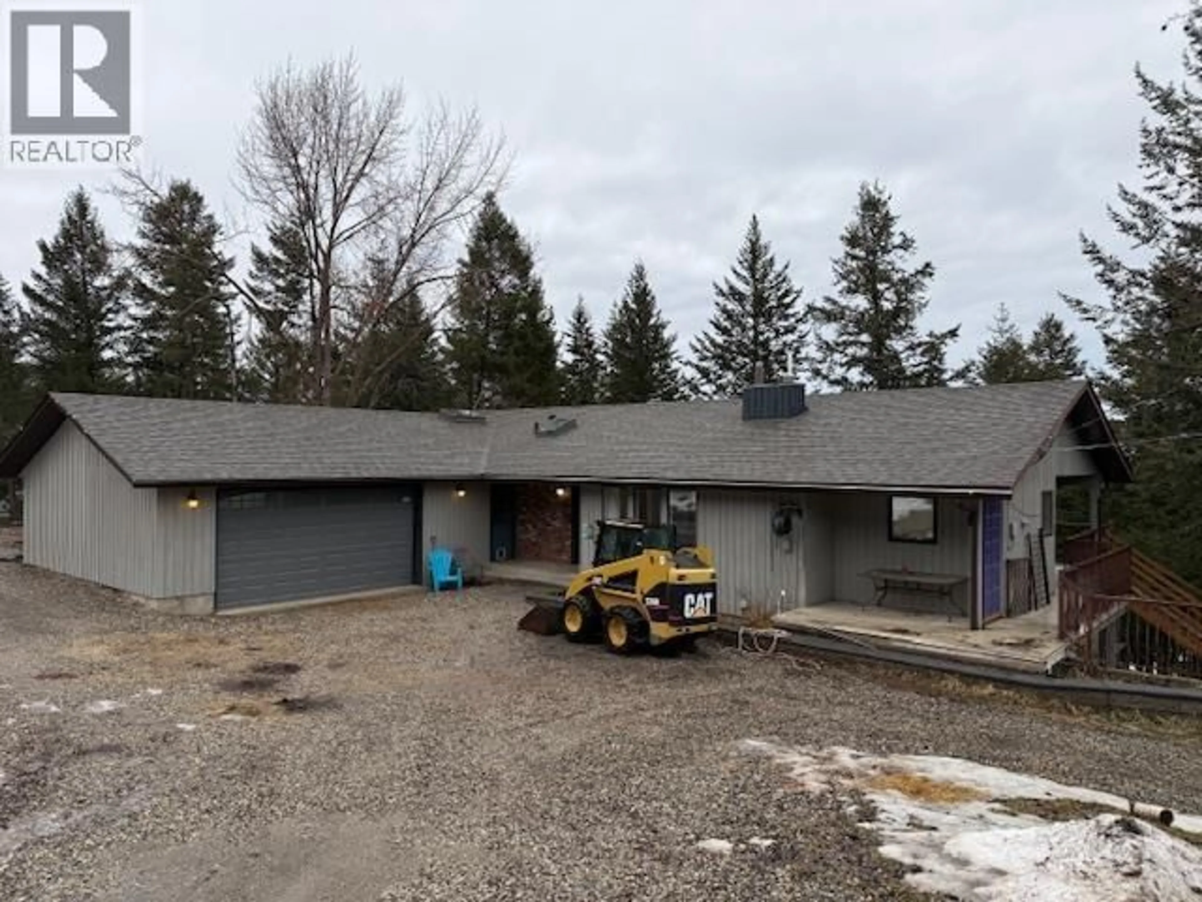 A pic from outside/outdoor area/front of a property/back of a property/a pic from drone, building for 536 ROBERTS DRIVE, Williams Lake British Columbia V2G5K1