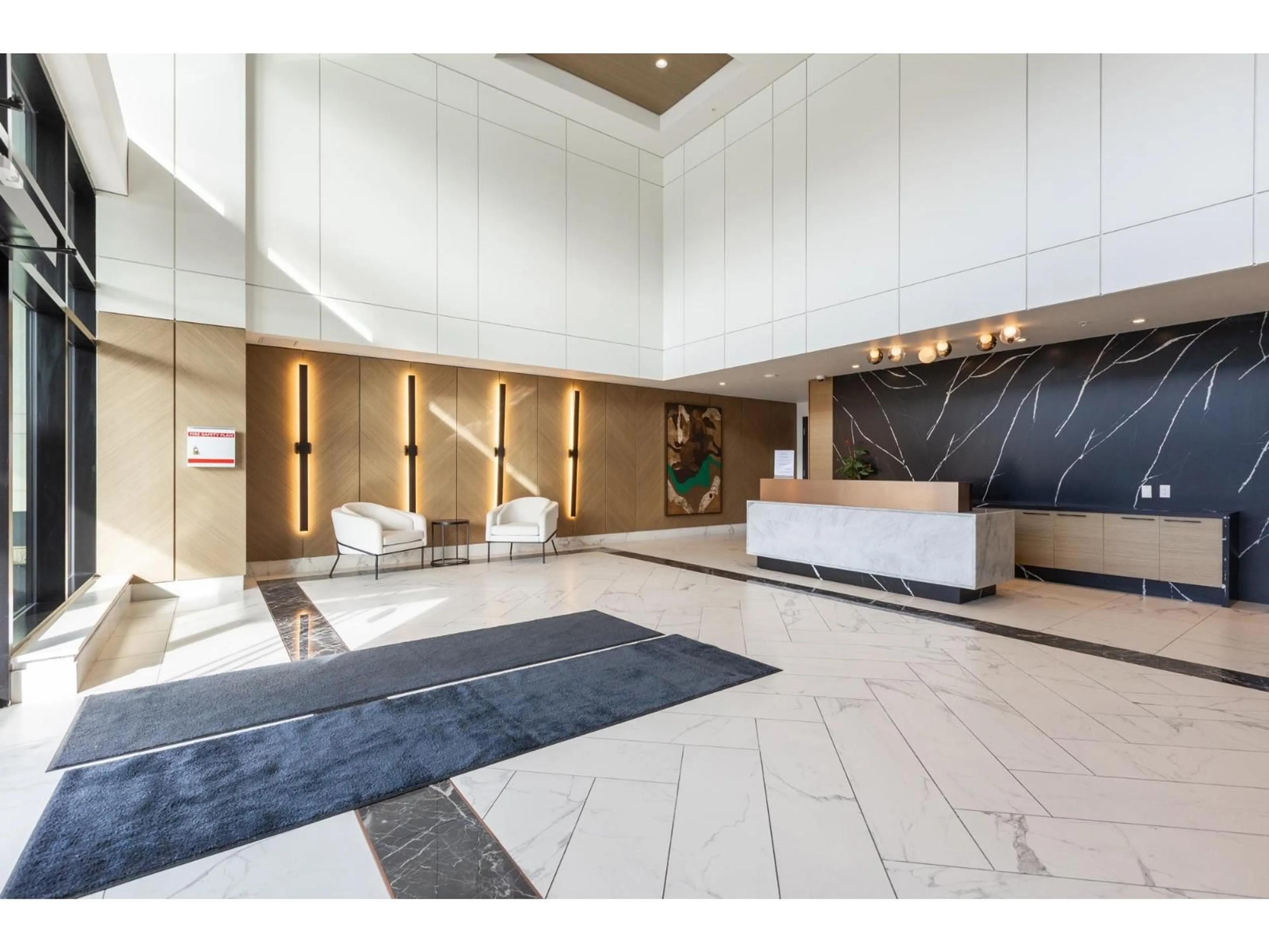 Lobby for 416 - 1526 FINLAY STREET, White Rock British Columbia V4B4L9