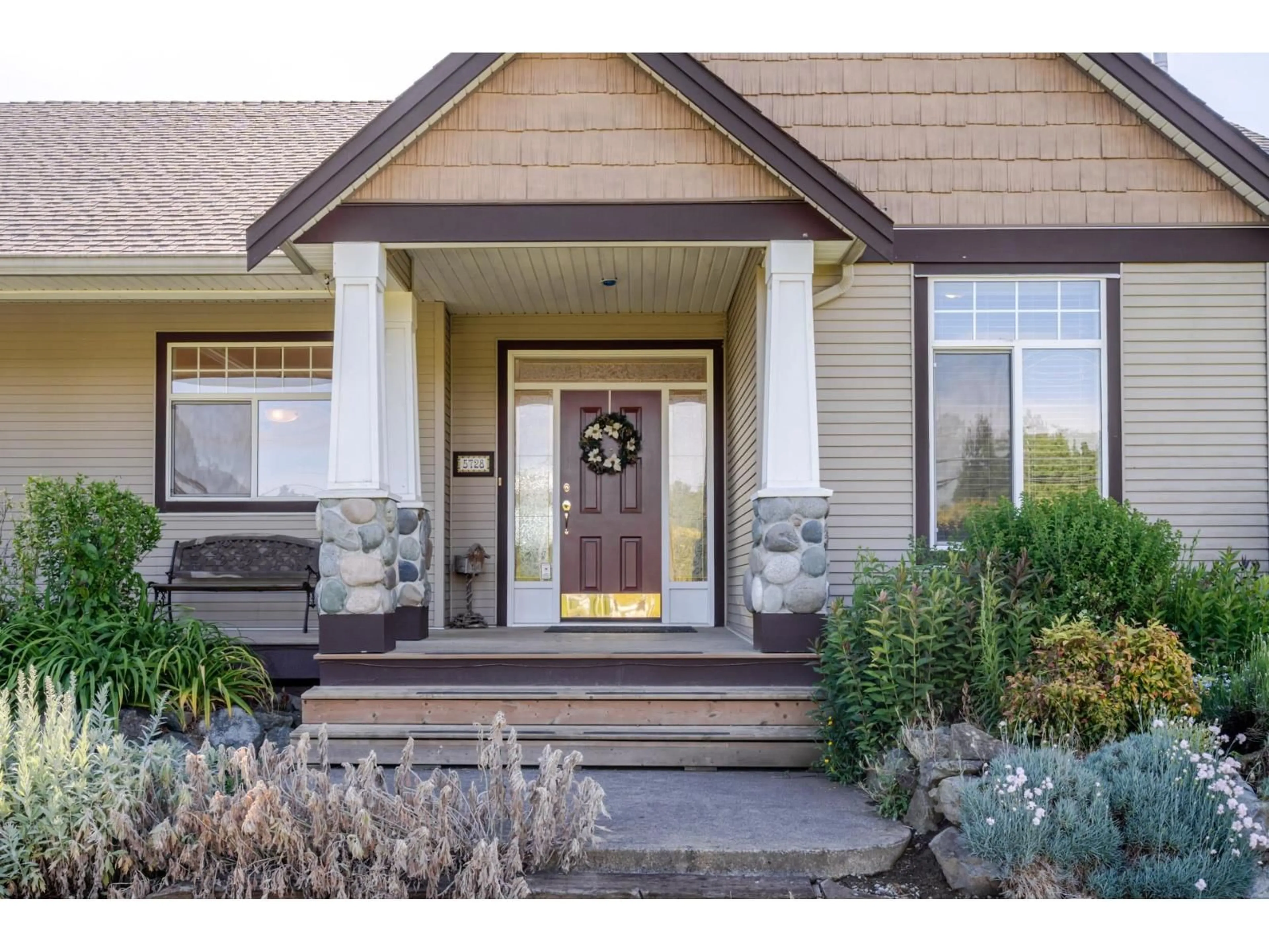 Unknown for 5728 BRADNER ROAD, Abbotsford British Columbia V4X2P1