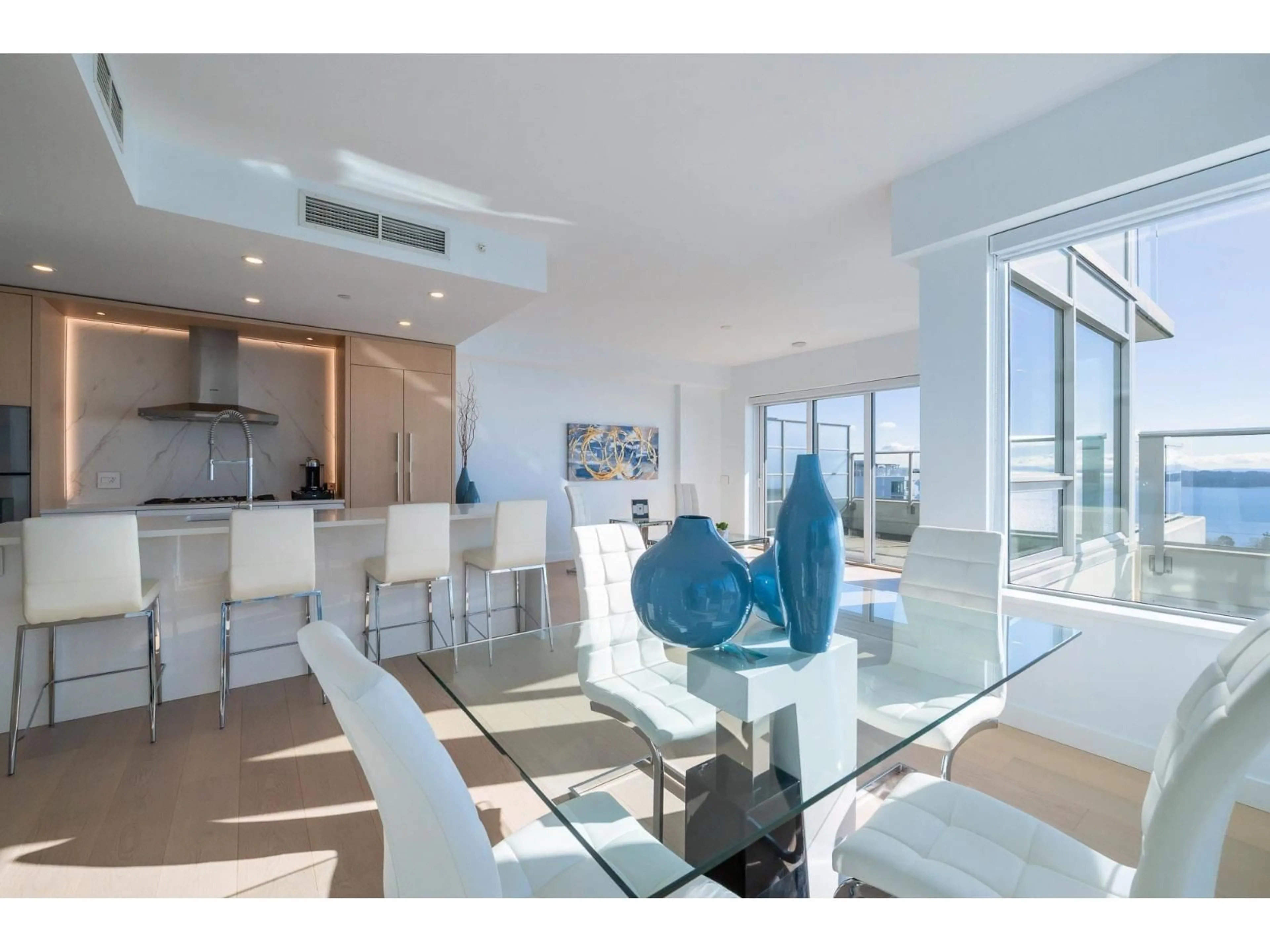 Unknown for 1304 - 1441 JOHNSTON STREET, White Rock British Columbia V4B3Z4