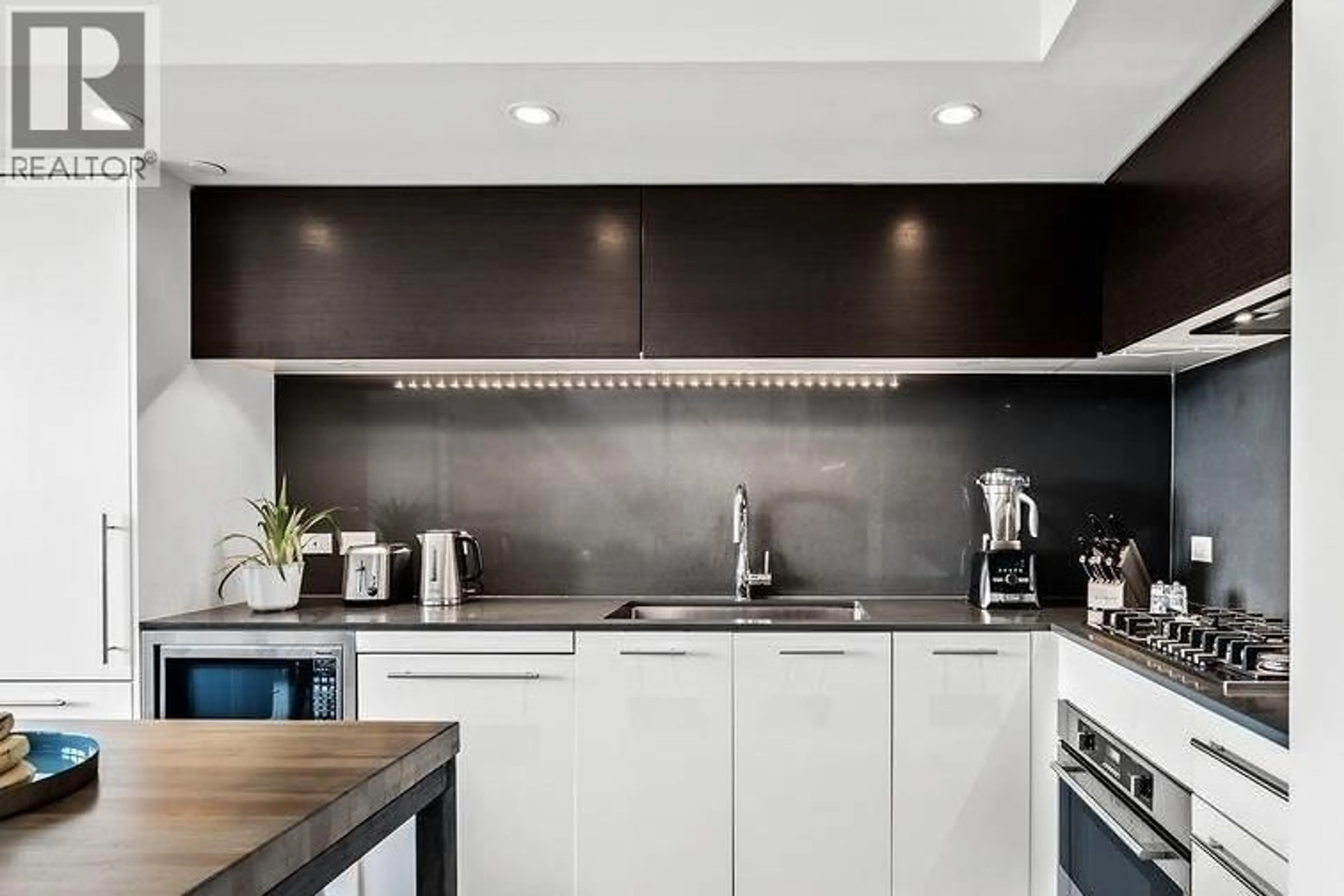 Contemporary kitchen, ceramic/tile floor for 1005 - 150 CORDOVA STREET, Vancouver British Columbia V6A0E7