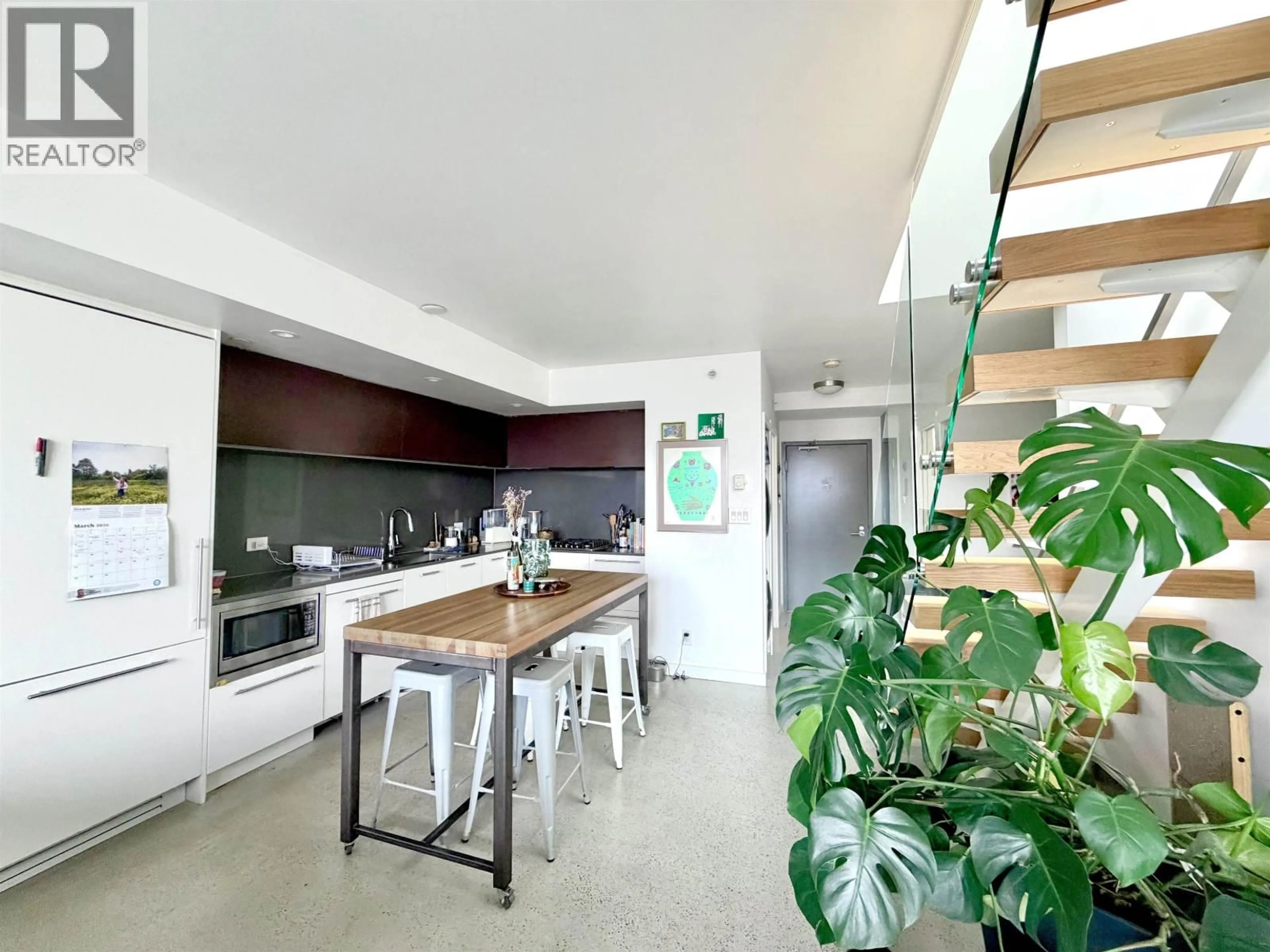 Contemporary kitchen, unknown for 1005 - 150 CORDOVA STREET, Vancouver British Columbia V6A0E7