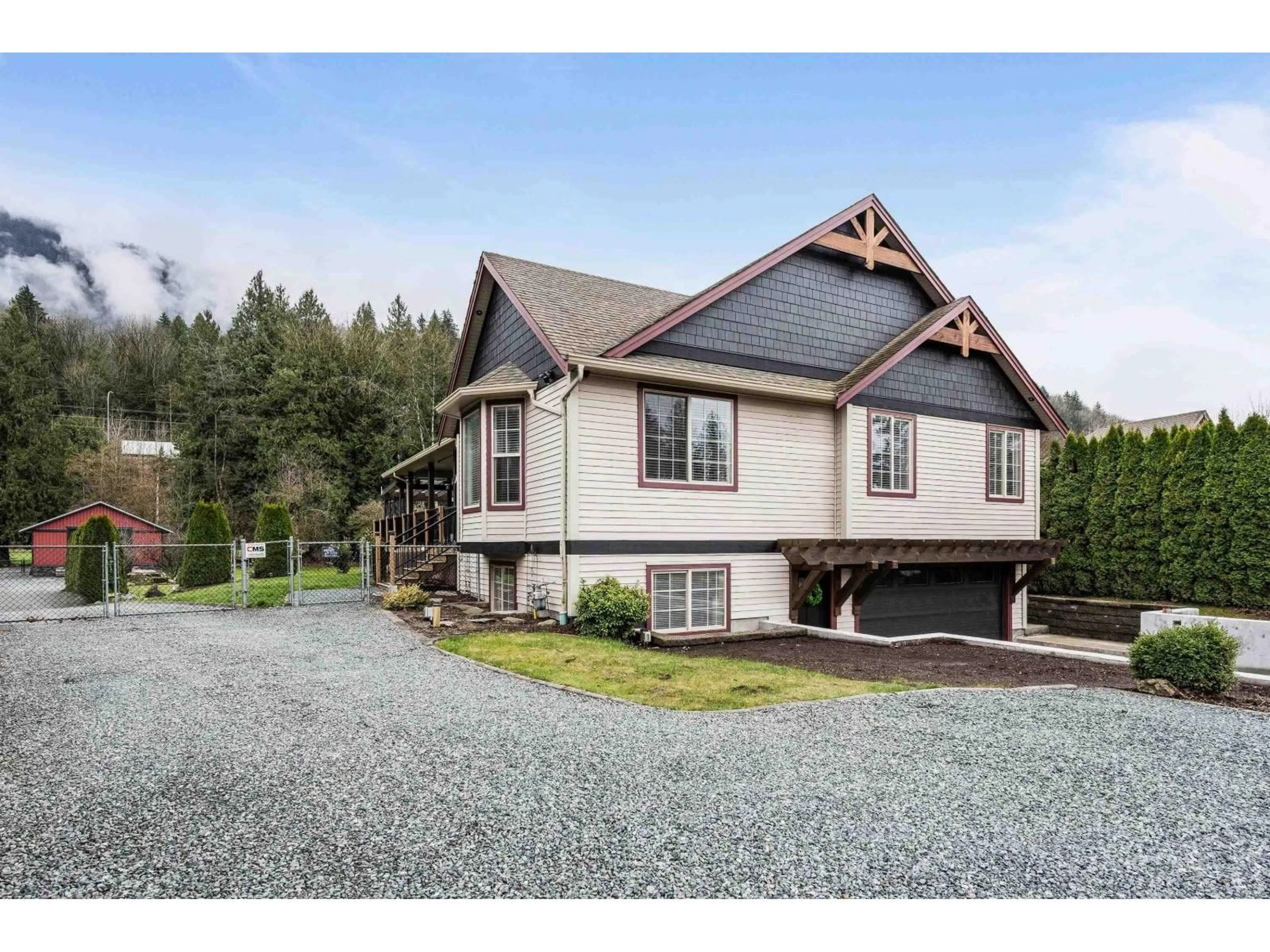 Home with vinyl exterior material, mountain view for 9974 LLANBERIS WAY, Rosedale British Columbia V0X1X1