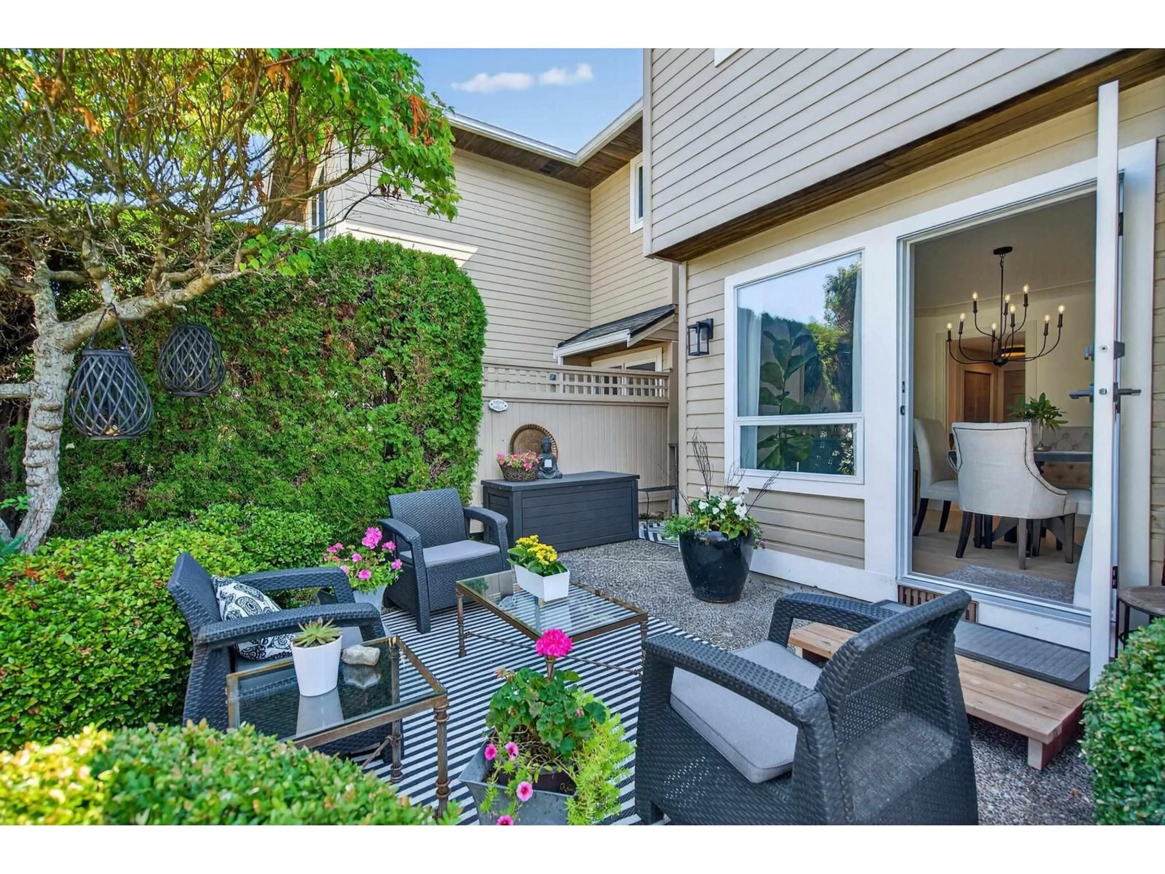 Patio, street for 116 - 15121 19 AVENUE, Surrey British Columbia V4A8J4