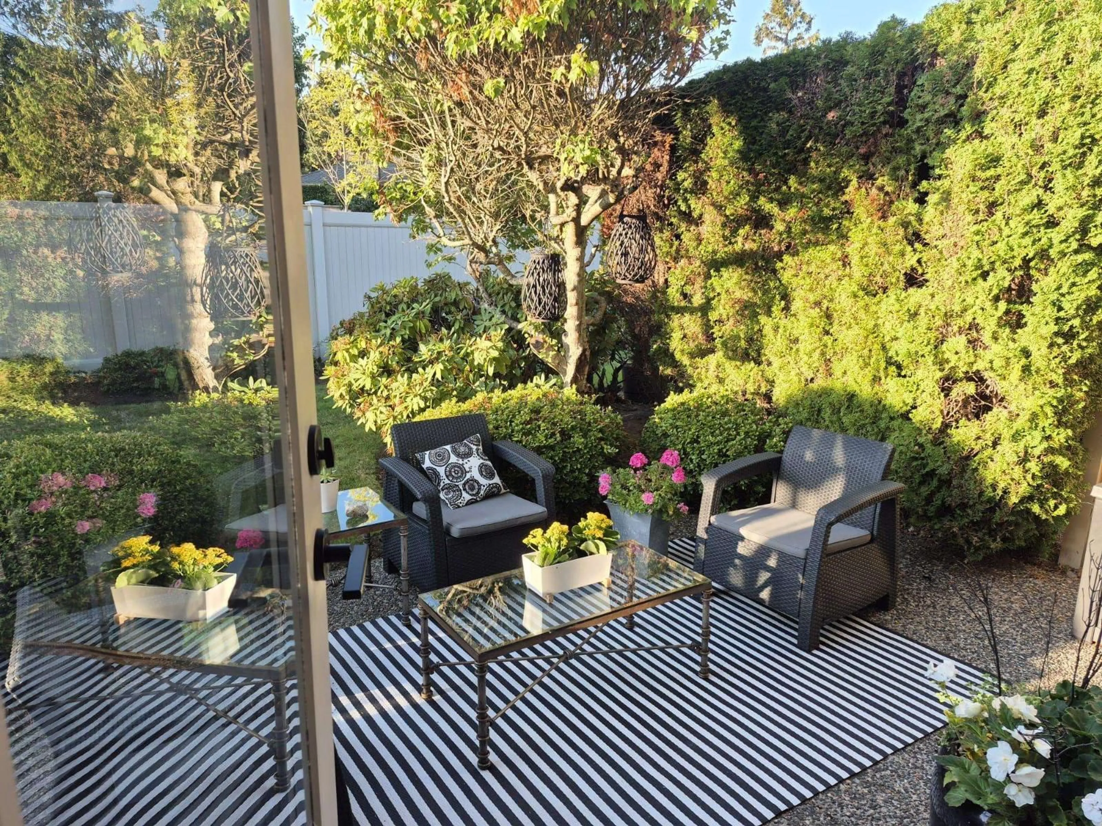 Patio, unknown for 116 - 15121 19 AVENUE, Surrey British Columbia V4A8J4