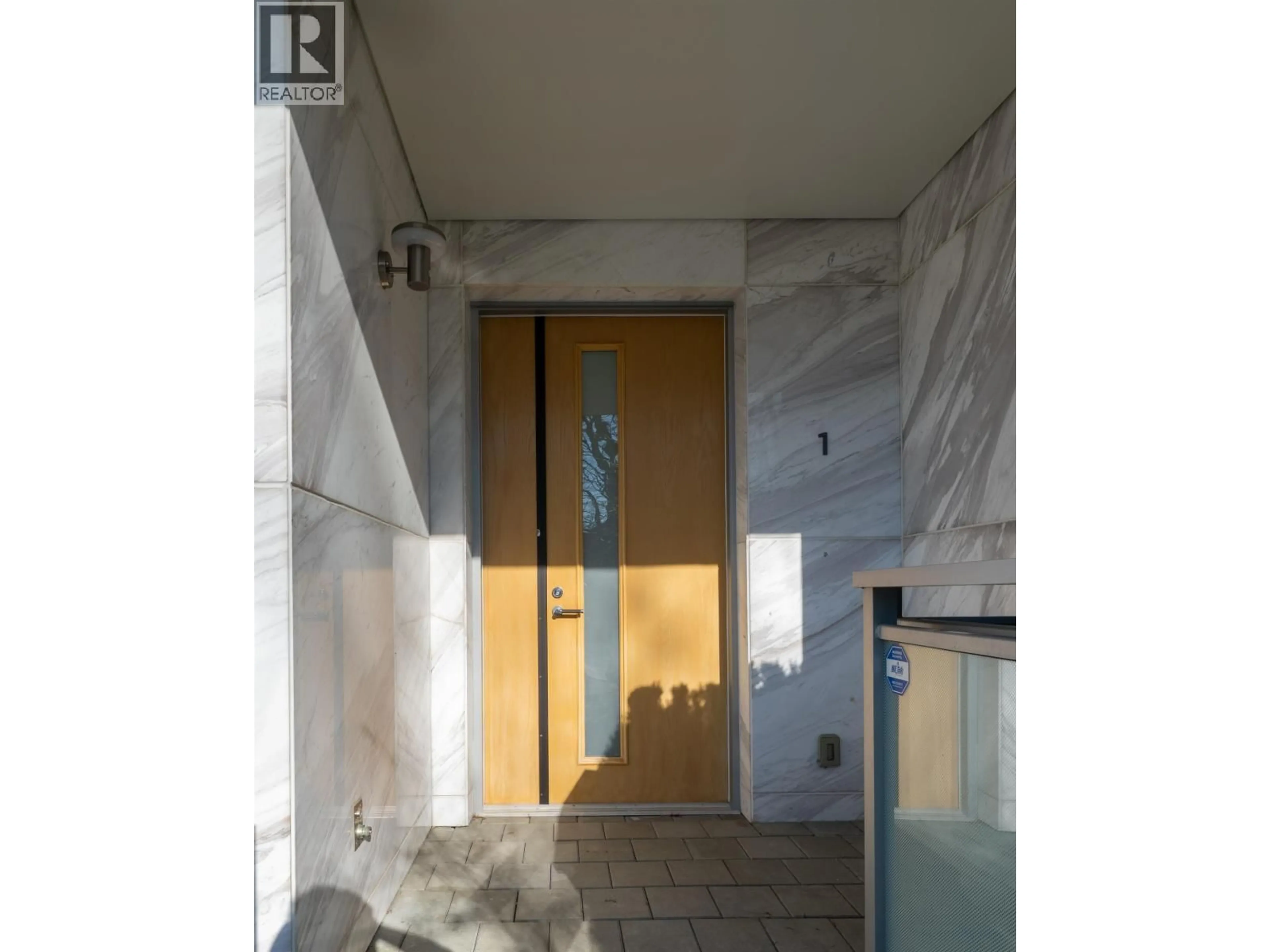 Indoor foyer for 1 - 6611 PEARSON WAY, Richmond British Columbia V7C0C3